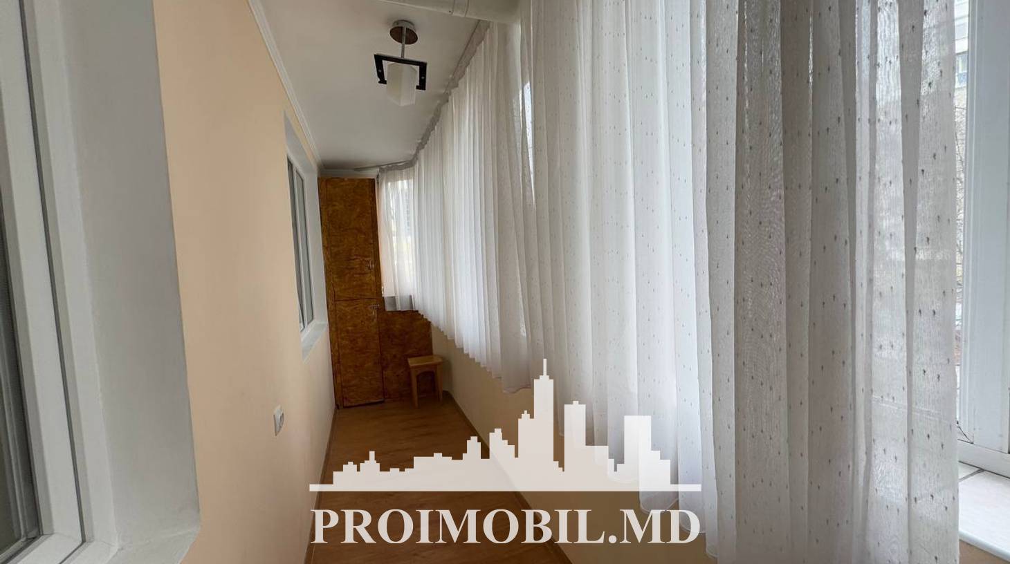 https://images.proimobil.md/TXTX1LEimdqV9f90E_4ZunOXcYyE9Ii_9zC_GO1kJAo/watermark:0.75:so:0:30:0.39/resize:fill:1460:816:1/gravity:ce/bG9jYWw6Ly8vZXN0YXRlL2xyL2U4MzhhMTBlLWNiMjgtNDJhMi1iMGZjLWZlMWM4YjNkMmZlYi5qcGVn