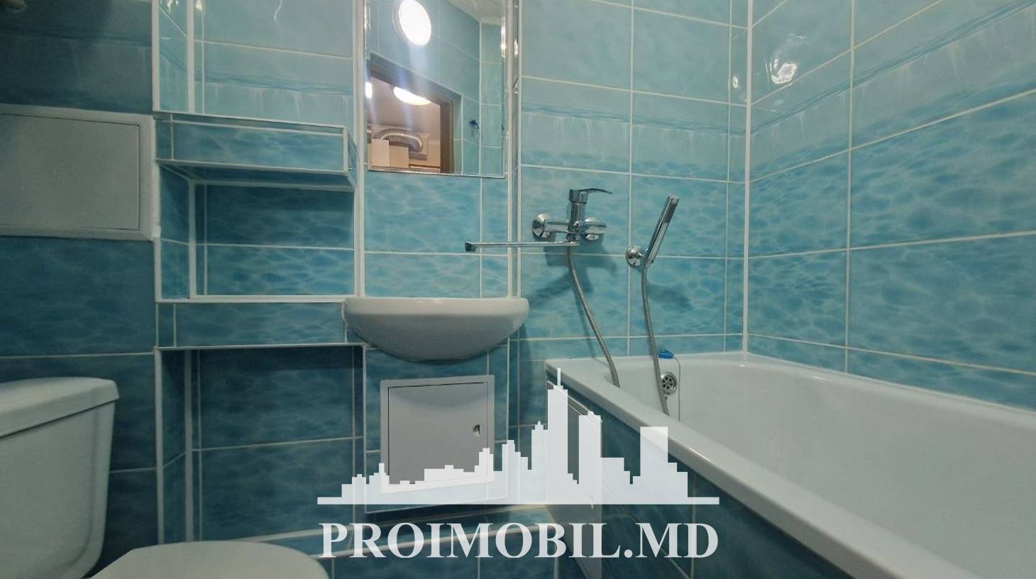 https://images.proimobil.md/TY2jUSNA0RU4WQGilWhpRD7Af0sjPuSVf0K6NSHA97Y/watermark:0.75:so:0:30:0.39/resize:fill:1460:816:1/gravity:ce/bG9jYWw6Ly8vZXN0YXRlL2xyLzMyMDUwMTA1LWFiYmYtNDYyZC04M2QxLTg2ZmFjOTBkZDhkNC5qcGVn