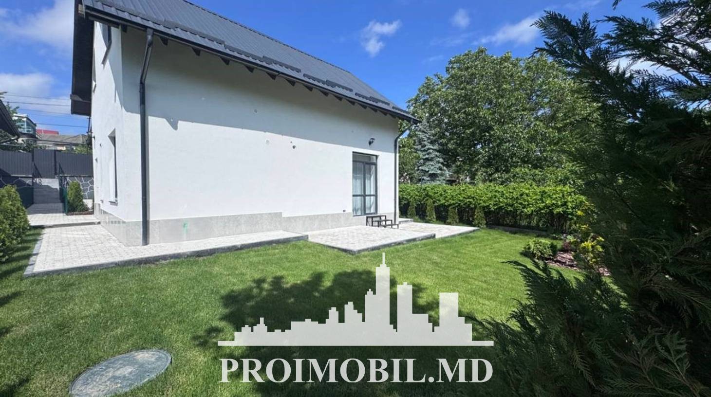 https://images.proimobil.md/T_2Azrp1uwK7Xmog0GKUG9qojZsaPmGNnJzAVKRCy-Q/watermark:0.75:so:0:30:0.39/resize:fill:1460:816:1/gravity:ce/bG9jYWw6Ly8vZXN0YXRlL2xyL2Q5ODY0OTFhLTlmMGUtNDQ4NS04OTZiLWMzMjliZGM1NDRmMi5qcGVn
