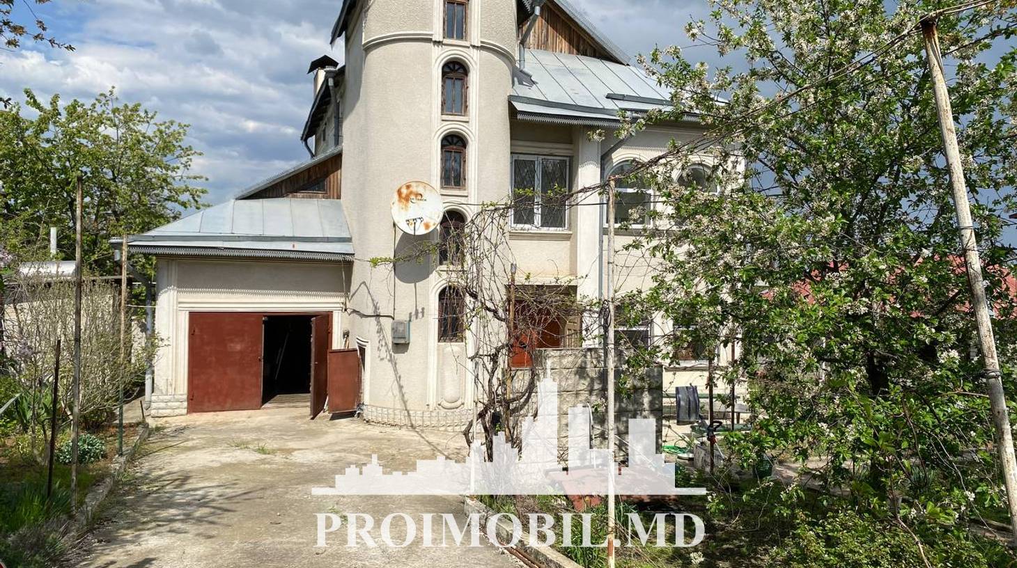 https://images.proimobil.md/T_oitJLnV93IPE84F90IAxbg-Ztyic9WoK2GDbPsFJ8/watermark:0.75:so:0:30:0.39/resize:fill:1460:816:1/gravity:ce/bG9jYWw6Ly8vZXN0YXRlL2xyLzVmYmQxNDIwLTFmMzUtNDcyMy1hYzBhLTM3YmUzMWM5N2E3ZS5qcGVn