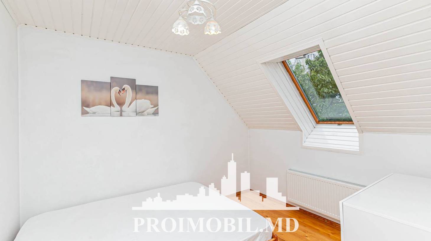 https://images.proimobil.md/T_rZDN19d3TEKYOHxu8jpRa_TuSDyaiUyosevoeV2nQ/watermark:0.75:so:0:30:0.39/resize:fill:1460:816:1/gravity:ce/bG9jYWw6Ly8vZXN0YXRlL2xyLzI3YWUyMjAyLTJhZjQtNGRjNy05OGFkLTgzMTcwZDNjZTM2My5qcGVn