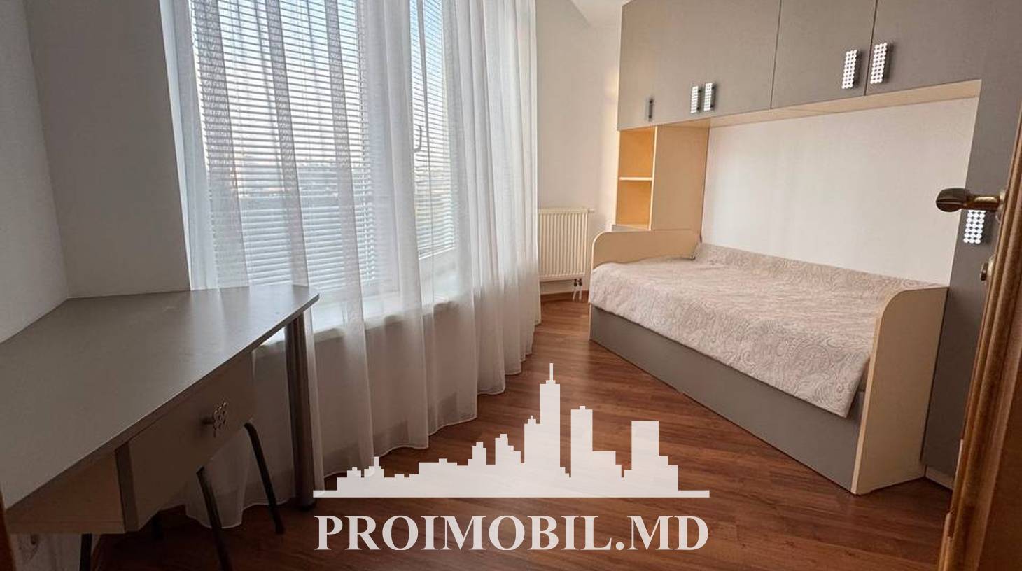 https://images.proimobil.md/TbJ-iRFlTnE3oIMFqrE6nL5DqKTfMA3qi43wWZZjUHo/watermark:0.75:so:0:30:0.39/resize:fill:1460:816:1/gravity:ce/bG9jYWw6Ly8vZXN0YXRlL2xyLzZlMTFlNDY5LWM3OTUtNDYyOC1hNTk0LTU3NjQ2NGUxZjg0Zi5qcGVn