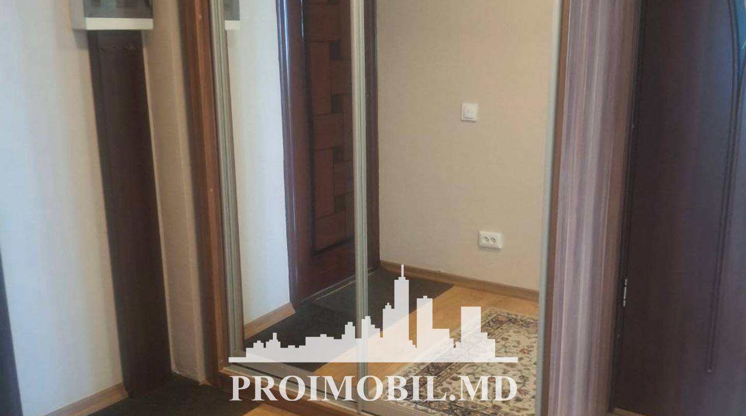 https://images.proimobil.md/Tc7zOZgq_qLrsaUSNTMXvQmkxy7UHK8Z6qtqPUihgoE/watermark:0.75:so:0:30:0.39/resize:fill:1460:816:1/gravity:ce/bG9jYWw6Ly8vZXN0YXRlL2xyL2FiYmZjZDA1LWUzZjktNDgwNC1hZjAxLTE4NjU3YWJkODIwOS5qcGVn