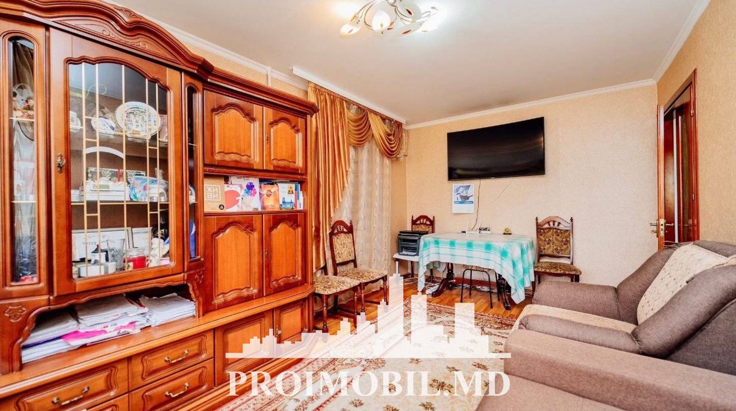 https://images.proimobil.md/TdOlbfLxa_veWzCS1W6AUreYeez3fjY_6UXjZ6h_kFE/watermark:0.75:so:0:30:0.39/resize:fill:1460:816:1/gravity:ce/bG9jYWw6Ly8vZXN0YXRlL2xyLzg4Yjk1NGVkLTEwZDEtNDE3NS05ZDVmLTIxMmY3ZmUwYzg0Yi5qcGVn