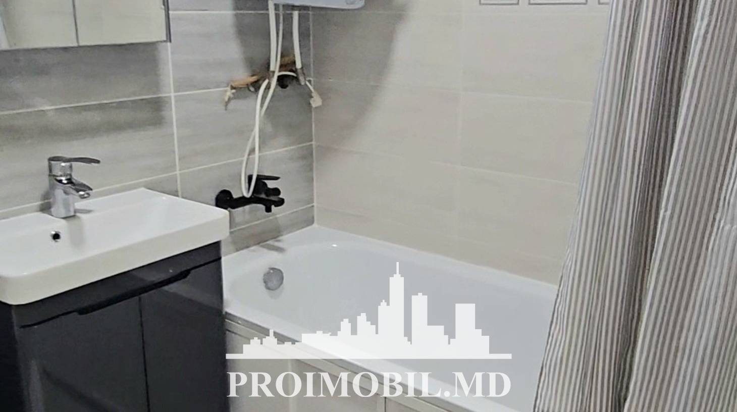 https://images.proimobil.md/Tdf9VjgQ2dDp_H00KFHbFZBCGXXgrnwcudjq3WDkwAk/watermark:0.75:so:0:30:0.39/resize:fill:1460:816:1/gravity:ce/bG9jYWw6Ly8vZXN0YXRlL2xyLzU2ZGVjMTI4LTI4MTMtNDVhYS1iMDU4LTdiZjM3NDUyZjNlMy5qcGVn