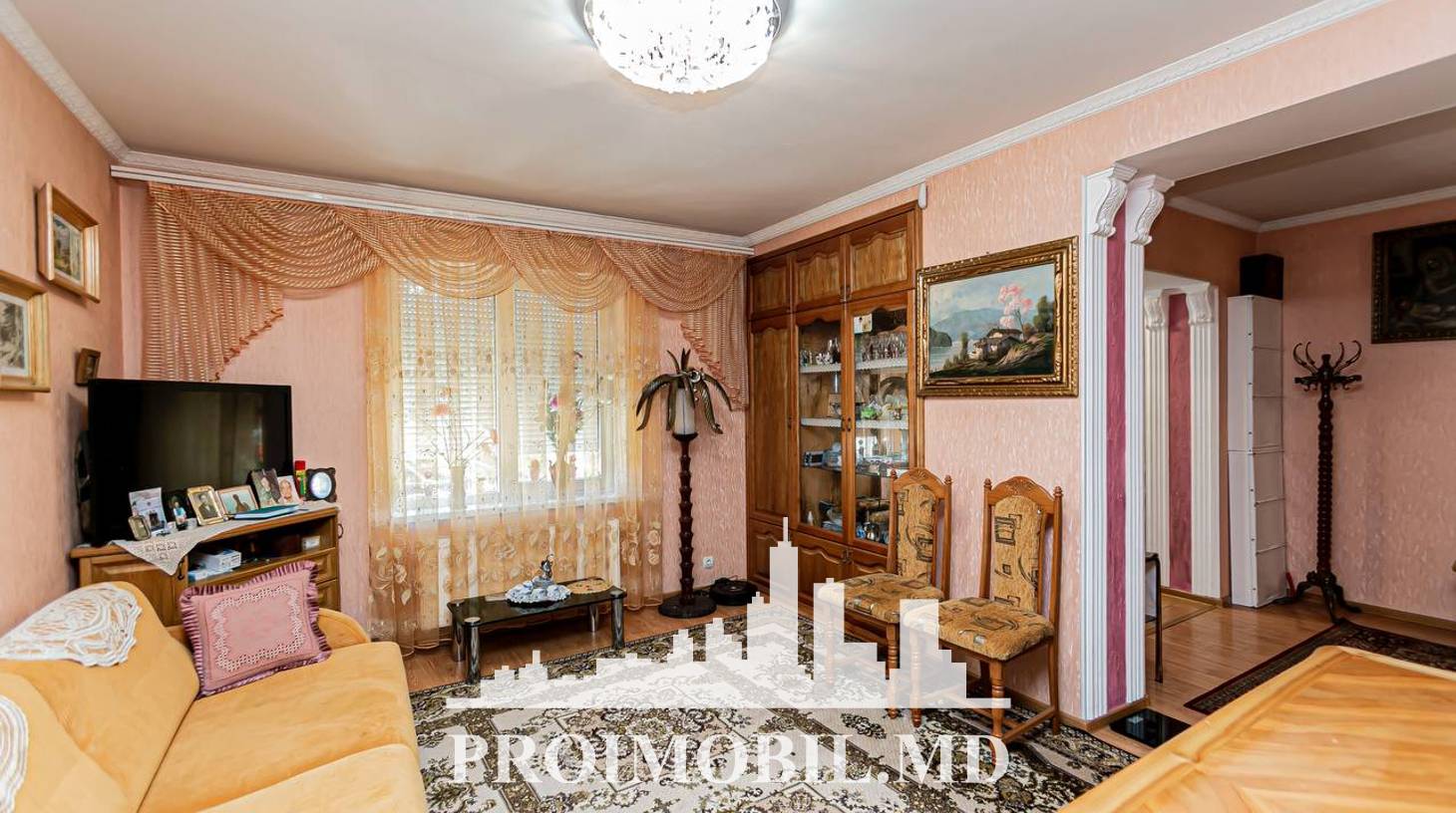 https://images.proimobil.md/ThmwBiDT2zHtCL5jWUCXjfGonIJFKrVF-NnIaOQywdM/watermark:0.75:so:0:30:0.39/resize:fill:1460:816:1/gravity:ce/bG9jYWw6Ly8vZXN0YXRlL2xyL2YwYWVhMTIxLWE3YTEtNDM4MC1iYThkLTMxYzY5MmFmZmFlOC5qcGVn