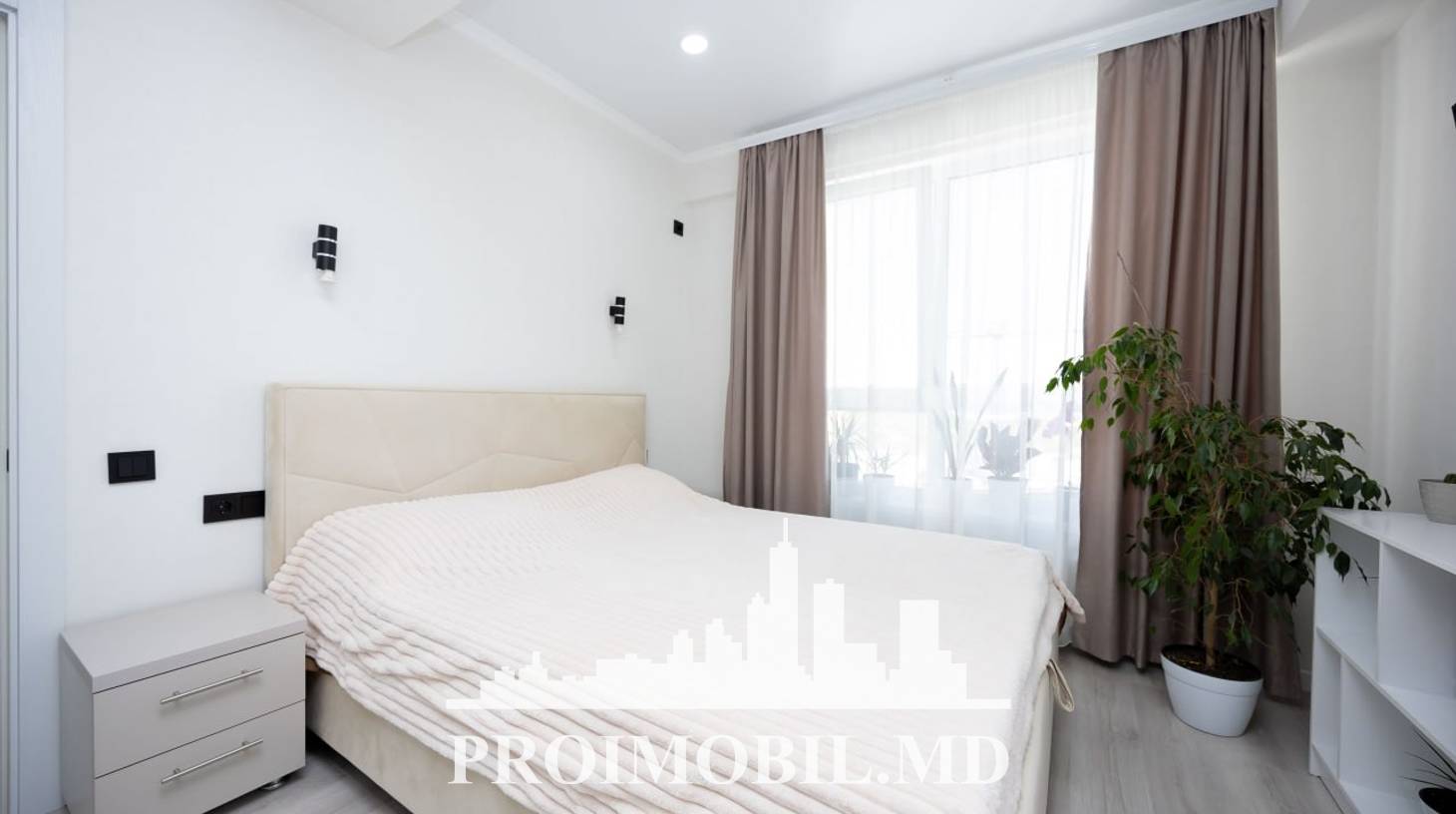 https://images.proimobil.md/ThwuJbHzC1Z_Gl7XHR25CM3MW7gW83wTfeIMpIC840Q/watermark:0.75:so:0:30:0.39/resize:fill:1460:816:1/gravity:ce/bG9jYWw6Ly8vZXN0YXRlL2xyLzcxOTliZjU0LWNhYjAtNDEwZS04NzNhLTUyMmQyOWY1Y2UzMC5qcGVn