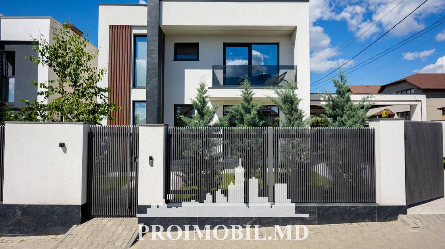 https://images.proimobil.md/Tn-h3krAicltEi4M6sxl9C4AMGIFnOI0Z_xChHae-cY/watermark:0.75:so:0:30:0.39/resize:fill:1460:816:1/gravity:ce/bG9jYWw6Ly8vZXN0YXRlL2xyL2QzM2E5MzU1LTcwZjQtNGM1Yy1hYzlhLWUzZGY5NjY4NDI2YS5qcGVn
