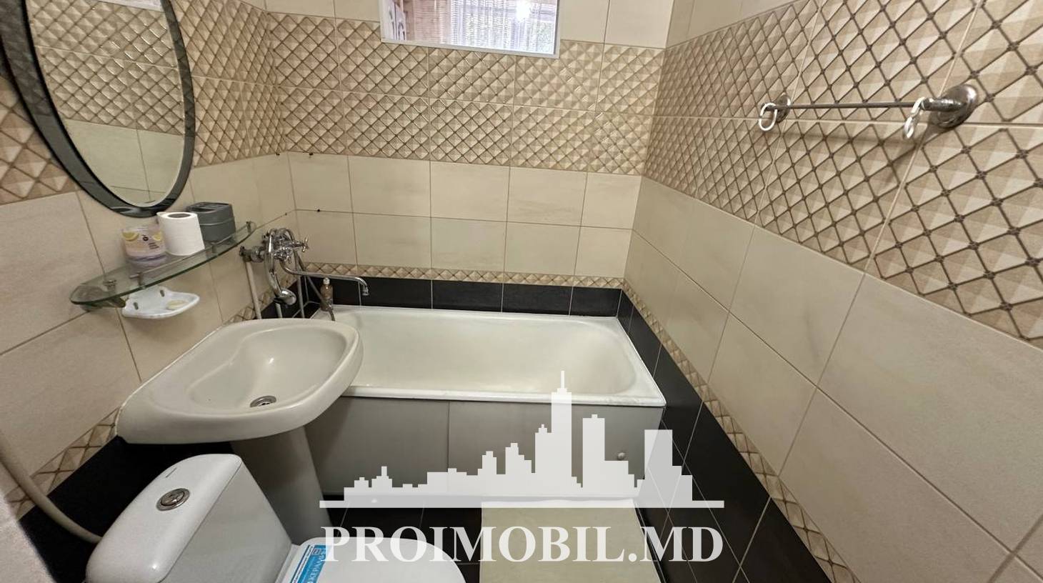 https://images.proimobil.md/TnFLT_jqfv7Wi0VvYWV8L3-lI2wpoJr0Dx6A6JKi2fo/watermark:0.75:so:0:30:0.39/resize:fill:1460:816:1/gravity:ce/bG9jYWw6Ly8vZXN0YXRlL2xyL2UxYTBmNmJlLWM1YTAtNDQ2MC05OTM5LWY2YjFlZWMzNjBmNi5qcGVn