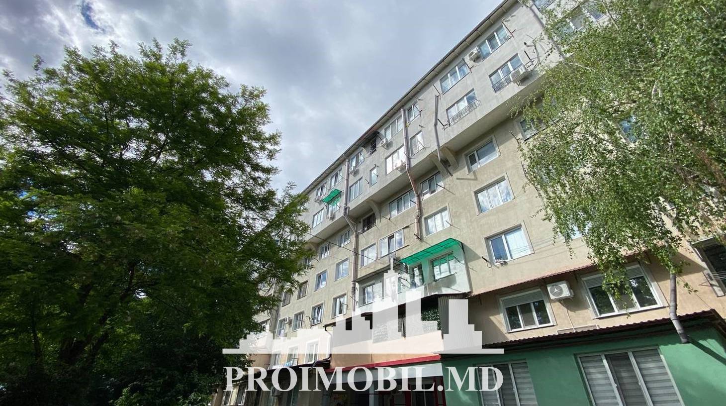 https://images.proimobil.md/ToGHndE_ZYDo9XyQO0YiL5rn-u1g9l4jyG3id1Scue0/watermark:0.75:so:0:30:0.39/resize:fill:1460:816:1/gravity:ce/bG9jYWw6Ly8vZXN0YXRlL2xyLzE1MDJiYTRkLTY0NzUtNDMyNy05NWE5LTFjMzdiMjkxMTA1YS5qcGVn