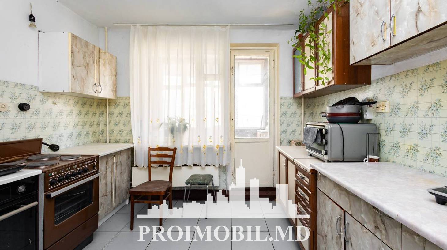 https://images.proimobil.md/TreXQ_3uJ2A_iIhhKjWV4X9_kiND20Z3BdZctatYg4U/watermark:0.75:so:0:30:0.39/resize:fill:1460:816:1/gravity:ce/bG9jYWw6Ly8vZXN0YXRlL2xyLzJjYmQ2NDI3LTUwYTktNDM0Ni1iOGZjLTZiM2UwNzRkZTFkZC5qcGVn