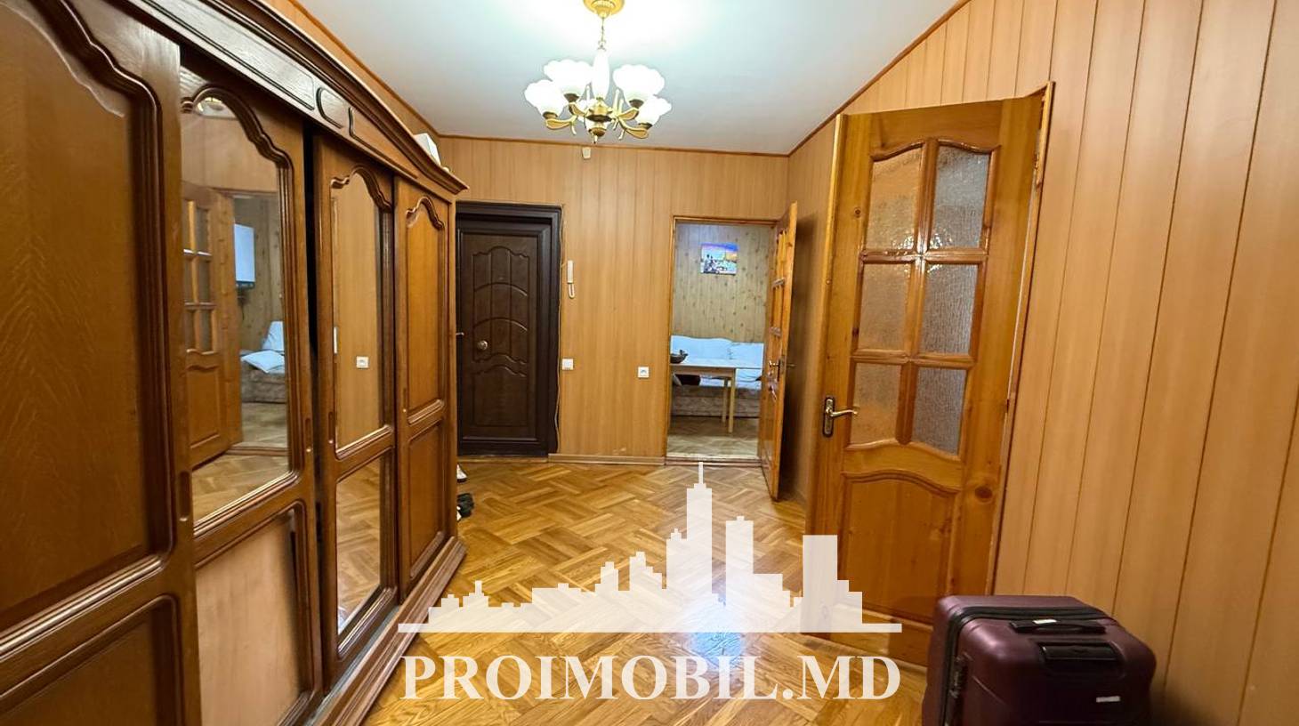 https://images.proimobil.md/Ts8ung0xfyv7_fQDv43PmZia1IwPhbHwegdbZSyk_bM/watermark:0.75:so:0:30:0.39/resize:fill:1460:816:1/gravity:ce/bG9jYWw6Ly8vZXN0YXRlL2xyLzUxZWE4N2IxLTM4YzUtNDY3Ny1iYjBlLTY2MmFmMDVhNTVjNi5qcGVn