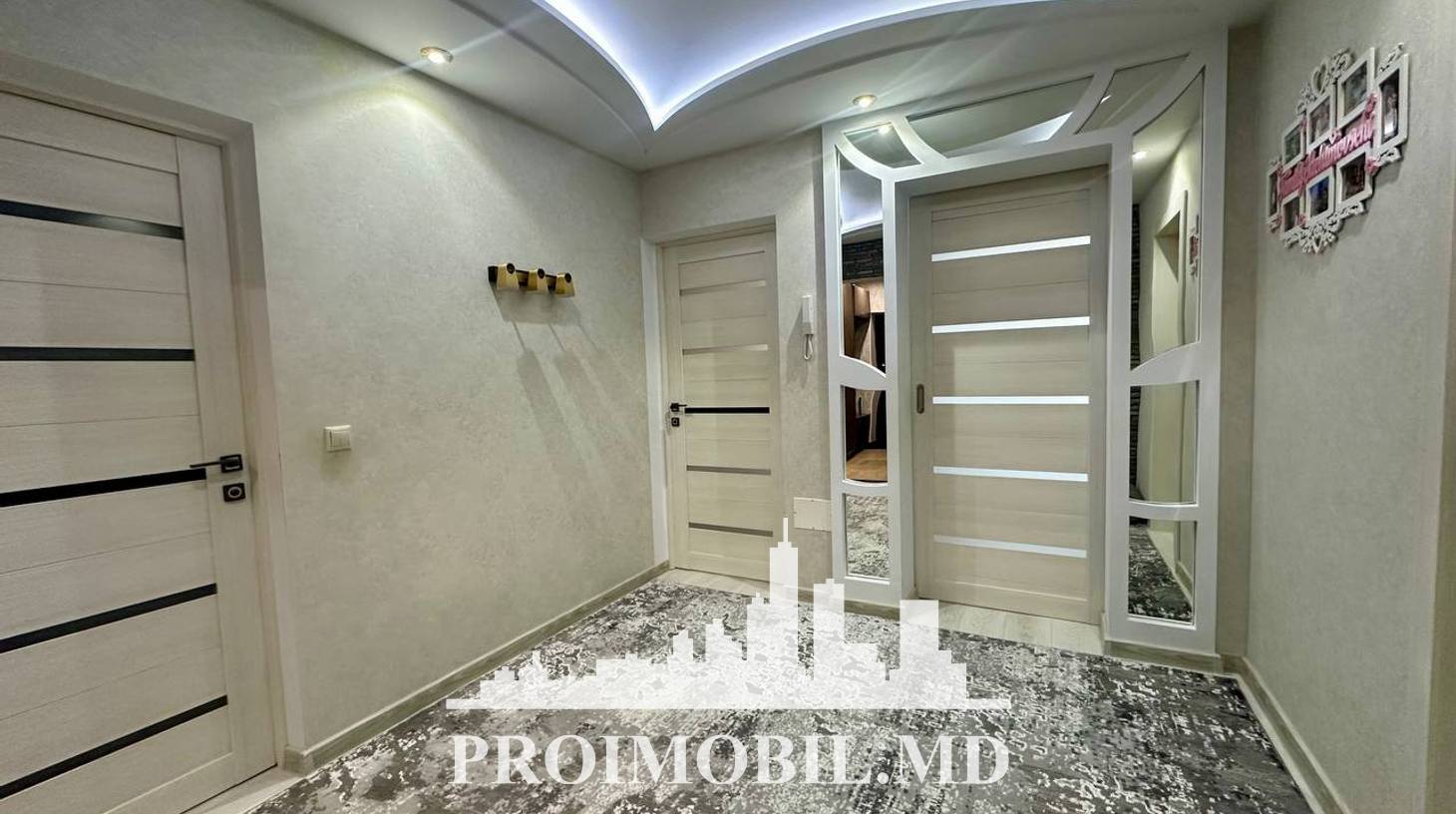 https://images.proimobil.md/Tu8ZyHBHEH5ujjHj6VZsaUXlp5gwdUb2NgkJyuNJqwA/watermark:0.75:so:0:30:0.39/resize:fill:1460:816:1/gravity:ce/bG9jYWw6Ly8vZXN0YXRlL2xyLzljZmYxMzg1LWQyMjktNGQ3OS1hNzU1LTg5ZGY0ZTdjNGUxZi5qcGVn