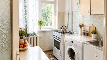 https://images.proimobil.md/Tu_eqxuPB86svJGPR-ybpBG3uzfgmuiAOgoDlKYBi1E/resize:fill:350:198:1/gravity:ce/bG9jYWw6Ly8vZXN0YXRlL2xyLzc5NTJkNDA3LTQzNDktNGU0NS1hZDA3LTlmN2IxMGZhNjhjNy5qcGVn