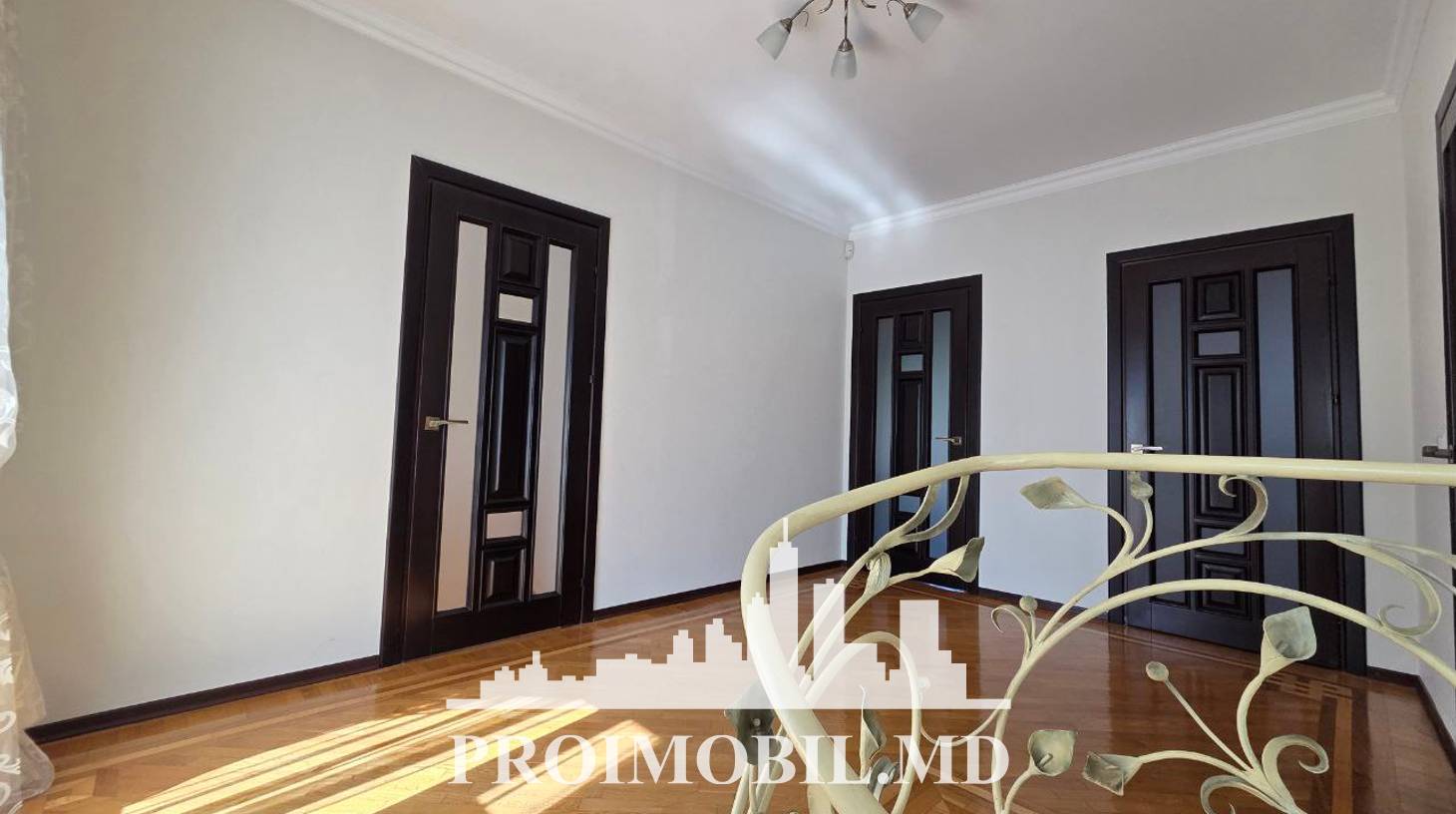 https://images.proimobil.md/TwMXjqRI5E7Z_qeozle5hgkCU0xdBlT6GV4MykPMYAU/watermark:0.75:so:0:30:0.39/resize:fill:1460:816:1/gravity:ce/bG9jYWw6Ly8vZXN0YXRlL2xyL2E5MTU4YzBkLWRhZDItNGQzNi04MmM0LTg5ZDFiMzk5MjMxMS5qcGVn