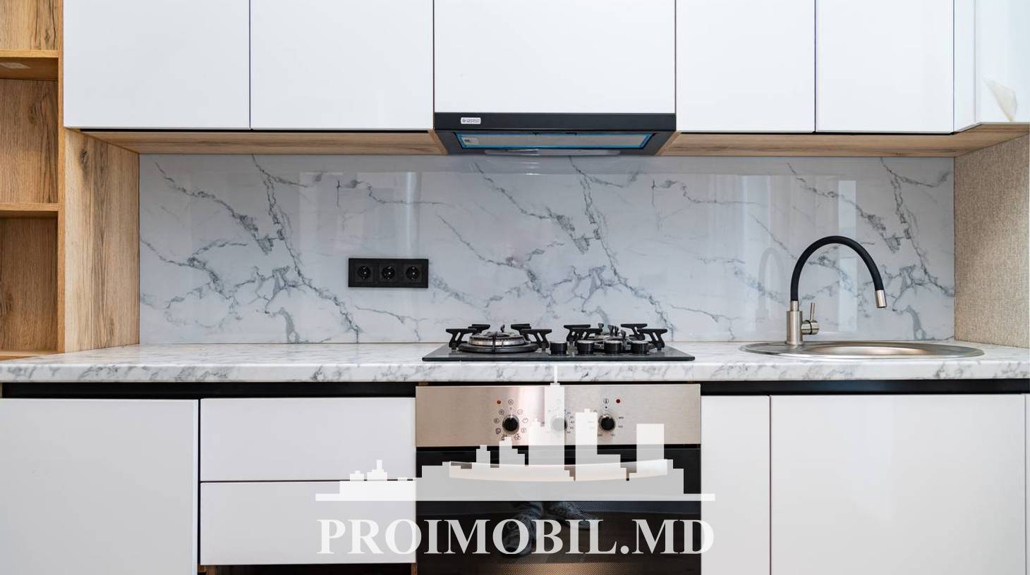 https://images.proimobil.md/TwWwObMH2aUpcsUQ4WZTJGHrUwy4n-t3w34xZyVmqac/watermark:0.75:so:0:30:0.39/resize:fill:1460:816:1/gravity:ce/bG9jYWw6Ly8vZXN0YXRlL2xyLzVlN2NlNzhkLTZjZmItNDhlYi1iZDUzLWVhODFmNDc4ZWY1ZC5qcGVn