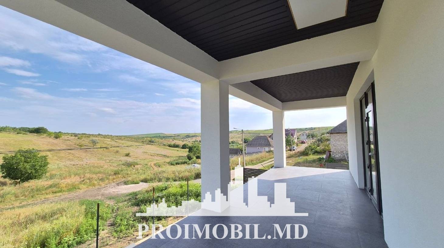 https://images.proimobil.md/TzwgXa8sAMPbYoIFyu0hi9SImLg4ha2Euh-TJgcL6pk/watermark:0.75:so:0:30:0.39/resize:fill:1460:816:1/gravity:ce/bG9jYWw6Ly8vZXN0YXRlL2xyL2Y2YzA4MmYzLTQ5NjgtNDViYi1hODkyLTk1NDVhZmQ3Mjk2NC5qcGVn