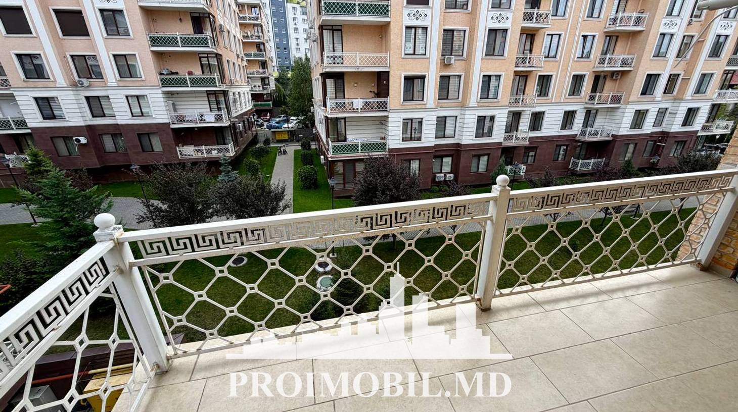 https://images.proimobil.md/U0h3jaN31NpjKD4JuzFJP9Wp-pQ6bs2G5ub2LH99wgo/watermark:0.75:so:0:30:0.39/resize:fill:1460:816:1/gravity:ce/bG9jYWw6Ly8vZXN0YXRlL2xyL2RlZTI5YmUzLTEyMjItNDk1Mi1iNzM3LThjMzA5ZTg5ZmUxMS5qcGVn