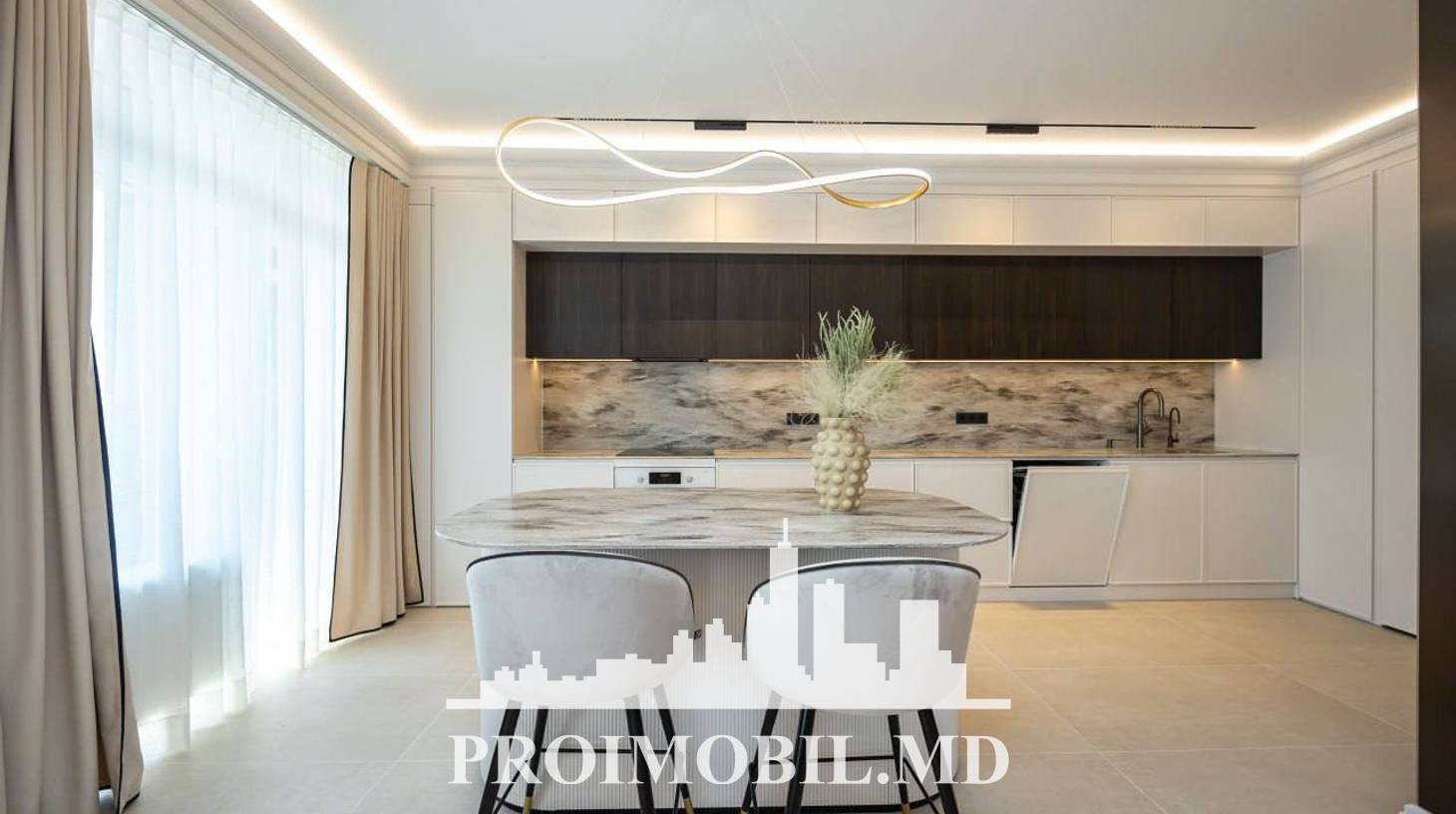 https://images.proimobil.md/U1cvfIuQn_xWb7_Z5OIpKbQY2qKiotqs8_DeQxxlIVk/watermark:0.75:so:0:30:0.39/resize:fill:1460:816:1/gravity:ce/bG9jYWw6Ly8vZXN0YXRlL2xyLzMxMWYyM2I3LTU3YTUtNDliNS04NjFjLTY0N2JiODA0NWFmNC5qcGVn