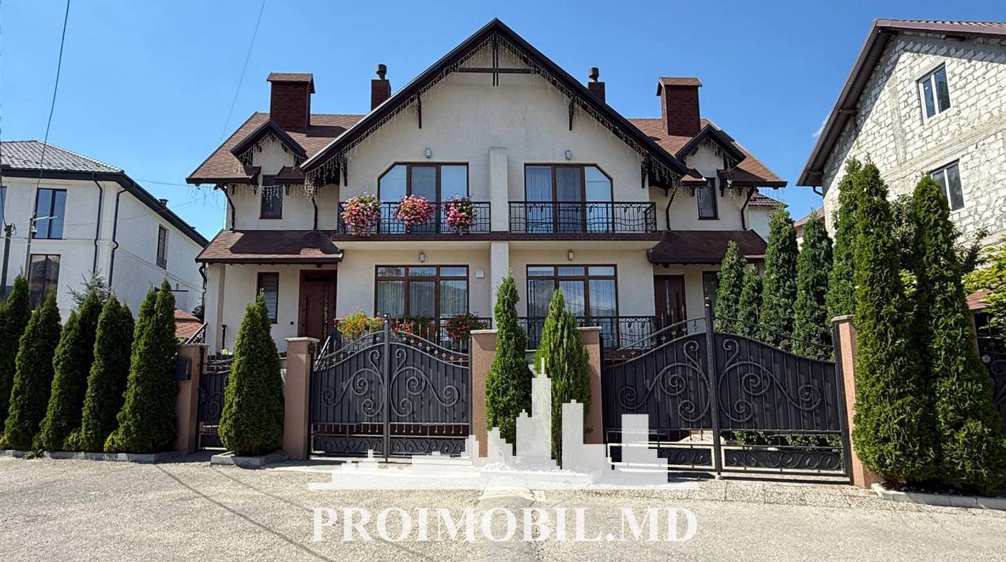 https://images.proimobil.md/U3_iGUDf_6Y4kyVo2rq25SJnmKivn7G5hvikXOXk9EE/watermark:0.75:so:0:30:0.39/resize:fill:1460:816:1/gravity:ce/bG9jYWw6Ly8vZXN0YXRlL2xyLzMxNjE1Nzg3LWMyZGEtNDZhYS1hM2NmLTlmNzZkOTgzY2IwYi5qcGVn
