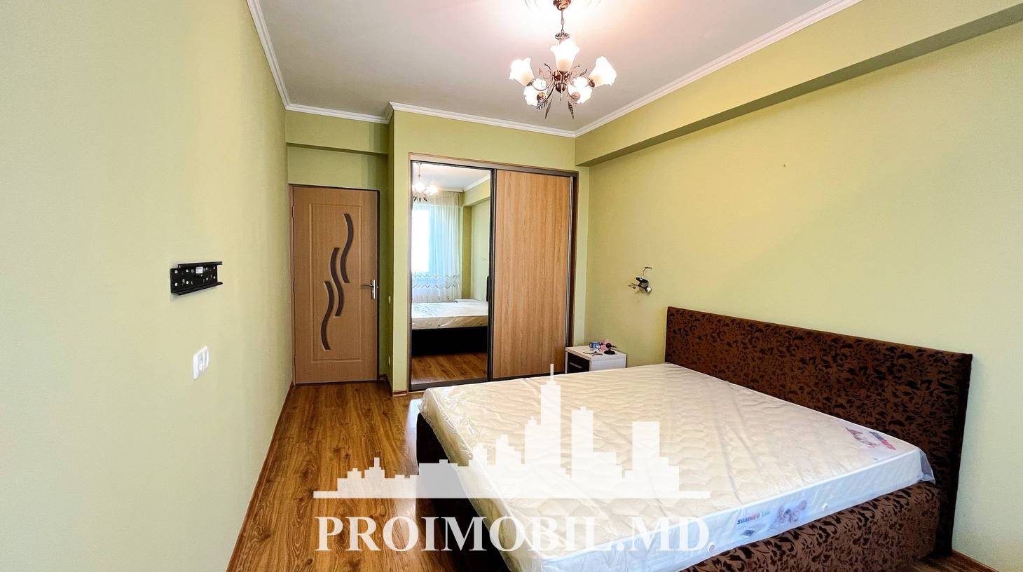 https://images.proimobil.md/U6nKBuxyrSEf9uJ6SuK6kilX6lJK1h5YVYy1I35lxAk/watermark:0.75:so:0:30:0.39/resize:fill:1460:816:1/gravity:ce/bG9jYWw6Ly8vZXN0YXRlL2xyLzVlNmYxYTRkLTZlMDQtNGNlZC1iNDdlLWRiYTFlZjQzZmRjOC5qcGVn