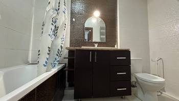 https://images.proimobil.md/U7VeHZR5CvYfotuxoUGJO3PS8kfk2YVVYkRE5FeuDkQ/resize:fill:350:198:1/gravity:ce/bG9jYWw6Ly8vZXN0YXRlL2xyLzdiOGFkNjhlLWI1OWItNDJiOS05OTUxLWJjYzRhMzIxYzE3Mi5qcGVn