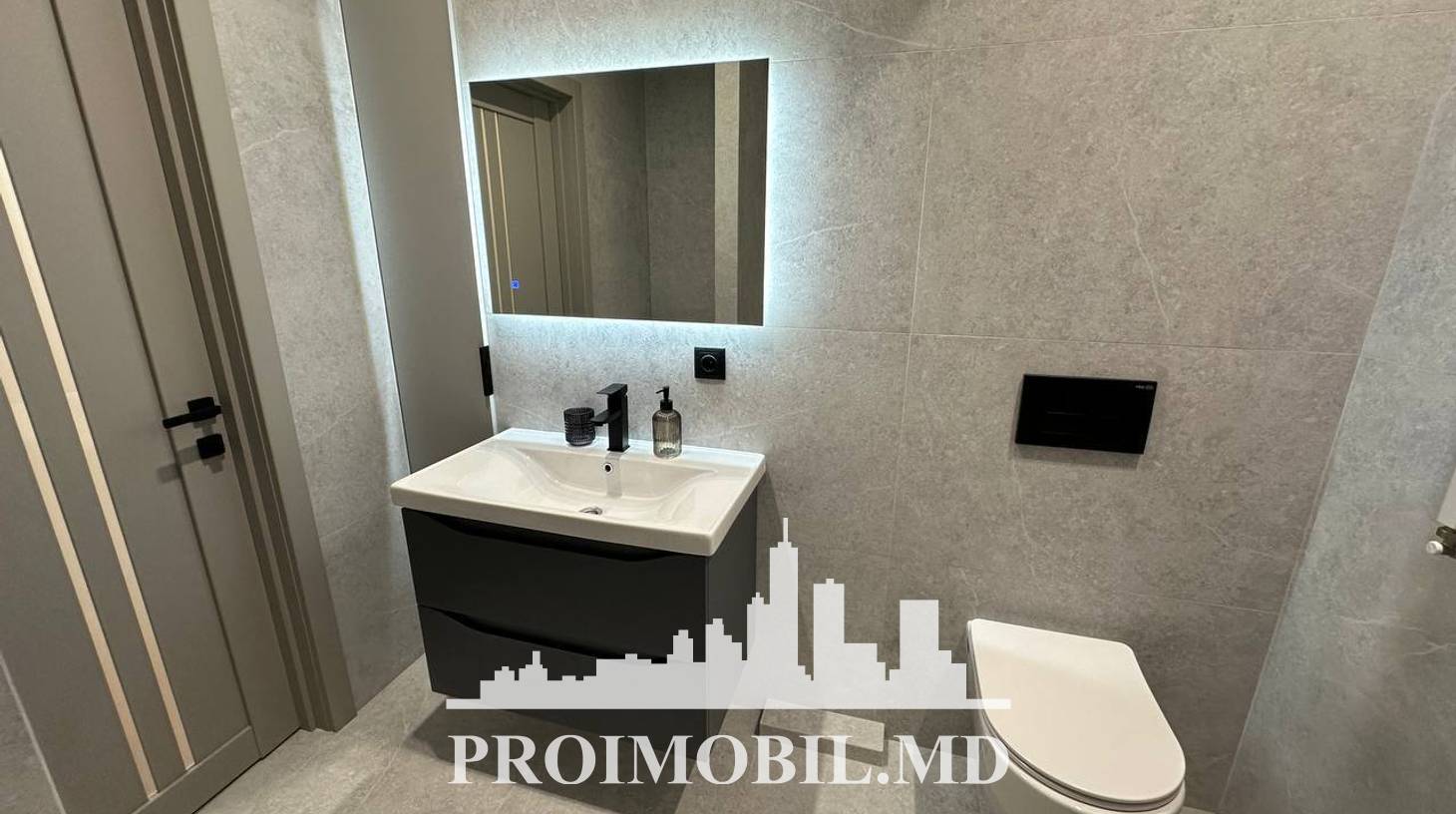 https://images.proimobil.md/U7XLcK3W_Dr5QEOlJmegXhV4C8XVmqWt0kn_zq20qEw/watermark:0.75:so:0:30:0.39/resize:fill:1460:816:1/gravity:ce/bG9jYWw6Ly8vZXN0YXRlL2xyLzI5YjdiMzNkLWMxNDgtNGIxNy04YzI5LTgyZGQ5ZjFkYjE0Ny5qcGVn