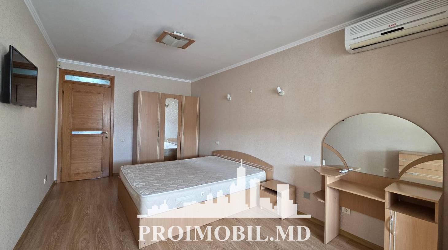 https://images.proimobil.md/U9uHlgfubVMbt4Su4N98oV6qRYNj5AyHJJnQAx-Y3DA/watermark:0.75:so:0:30:0.39/resize:fill:1460:816:1/gravity:ce/bG9jYWw6Ly8vZXN0YXRlL2xyLzczMzE3MjZlLTI1YjEtNDFjMC05Y2NhLTMyODBjNmUyNTlkZC5qcGVn