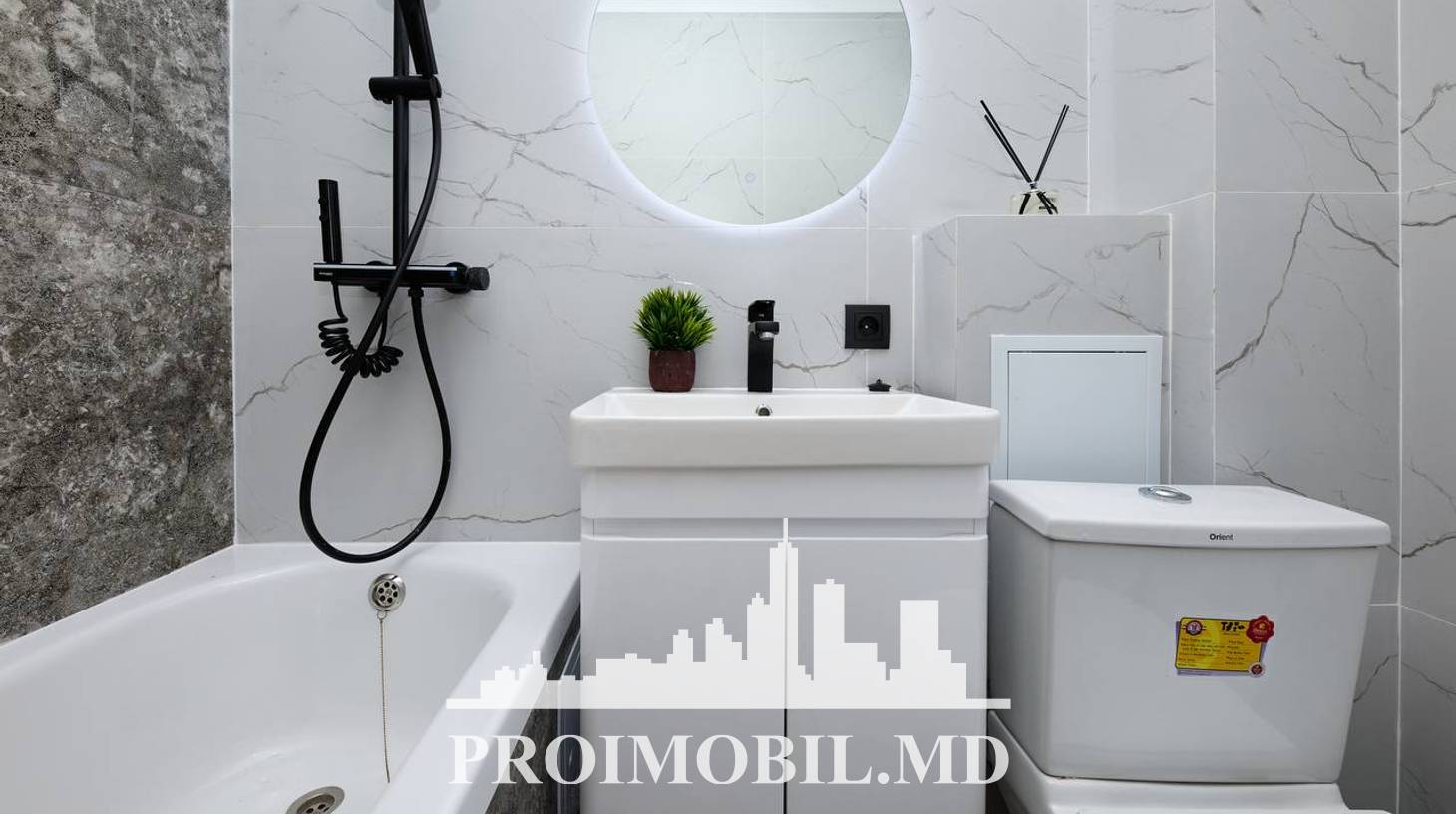 https://images.proimobil.md/U9z0bvM0N41cU7zyo-eMA5nreugif97KR2REubId8C8/watermark:0.75:so:0:30:0.39/resize:fill:1460:816:1/gravity:ce/bG9jYWw6Ly8vZXN0YXRlL2xyL2ZiNzAyOTljLWZlNTgtNDRkNC04ZmExLTNkZjM0Y2Q3ODExZS5qcGVn