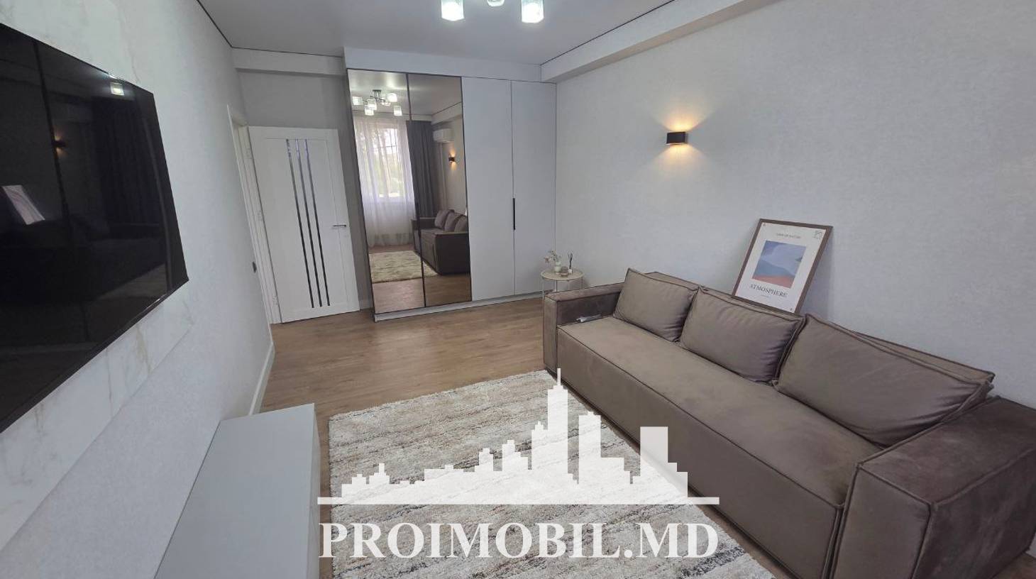 https://images.proimobil.md/UBt5Q0FtnEYicD75OyOEKXnlgwhxhLHXvpK_PRRfnOU/watermark:0.75:so:0:30:0.39/resize:fill:1460:816:1/gravity:ce/bG9jYWw6Ly8vZXN0YXRlL2xyLzI4NDQxN2IzLTc5ZTUtNDg3YS1hNjc5LTcyY2UzMWJiMjE2ZC5qcGVn
