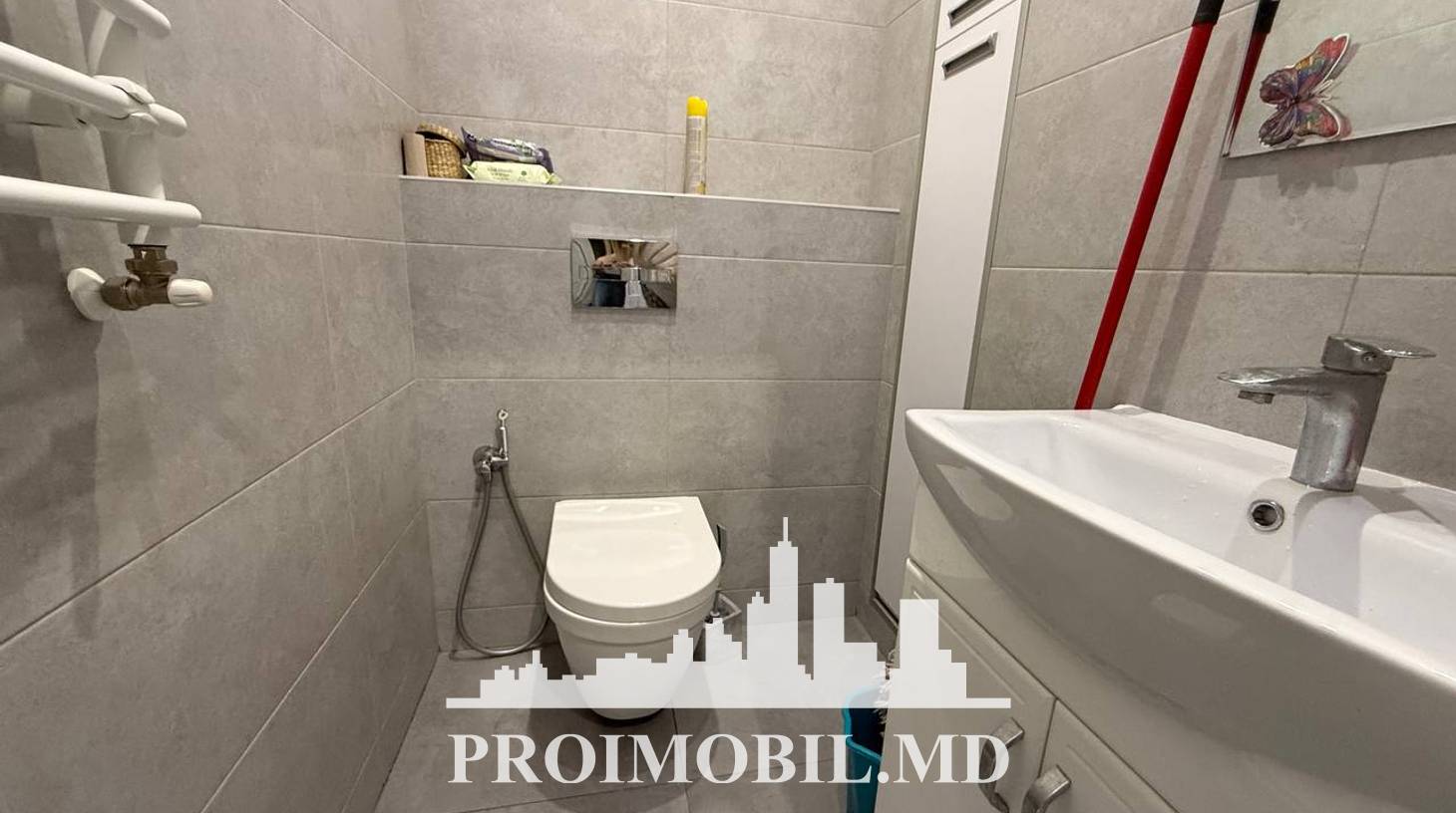 https://images.proimobil.md/UEWR81128Ir43_hHgPqQUDl-avzhBzbcNSRSv5lWcpU/watermark:0.75:so:0:30:0.39/resize:fill:1460:816:1/gravity:ce/bG9jYWw6Ly8vZXN0YXRlL2xyL2RkMjI5ZWYyLWUyOTItNGFiYi04YTc4LTU5OTFmZDNiYTdhNy5qcGVn