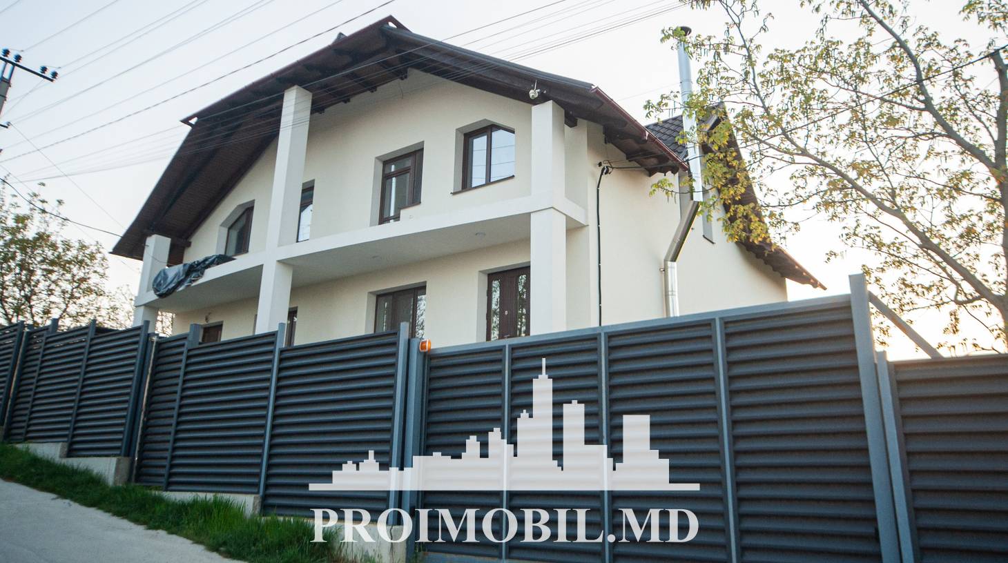 https://images.proimobil.md/UG7O3NqZ1lr02YIg0-OLaQFwH4fKtX1PtQewivC8lxY/watermark:0.75:so:0:30:0.39/resize:fill:1460:816:1/gravity:ce/bG9jYWw6Ly8vZXN0YXRlL2xyL2U4YTI5MWMzLTFjYjYtNGQyZS1hNTgzLWVkMDUyMzg0M2IyOS5qcGVn