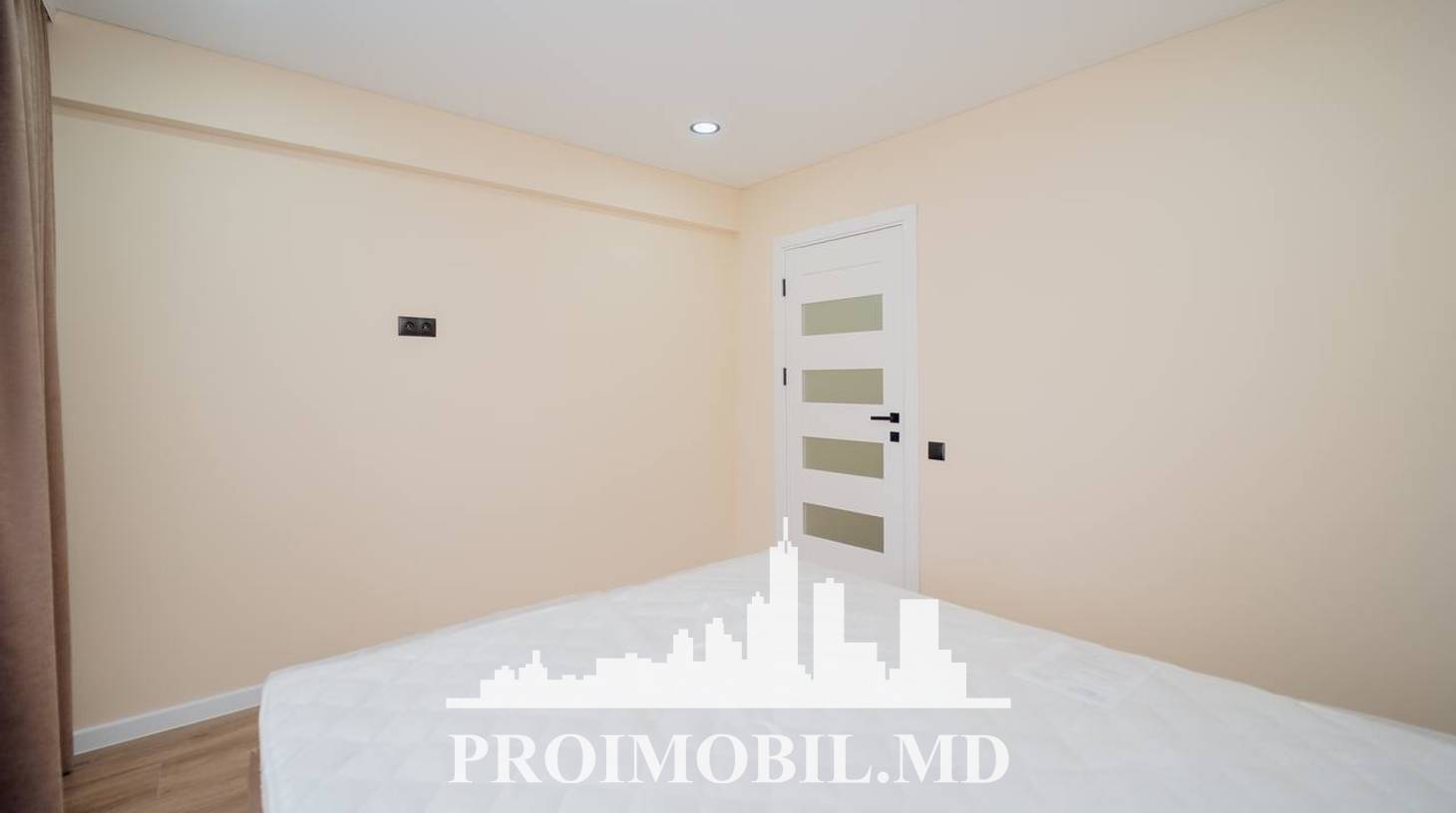 https://images.proimobil.md/UHyRqKhujGU-_MM0DUbES4a9zwQZbrnTIhnHDJKQGpY/watermark:0.75:so:0:30:0.39/resize:fill:1460:816:1/gravity:ce/bG9jYWw6Ly8vZXN0YXRlL2xyLzU4OTM2N2FkLWI0NGMtNDhkYy1hMWQwLTc2NjUwM2FhZjhlMy5qcGVn
