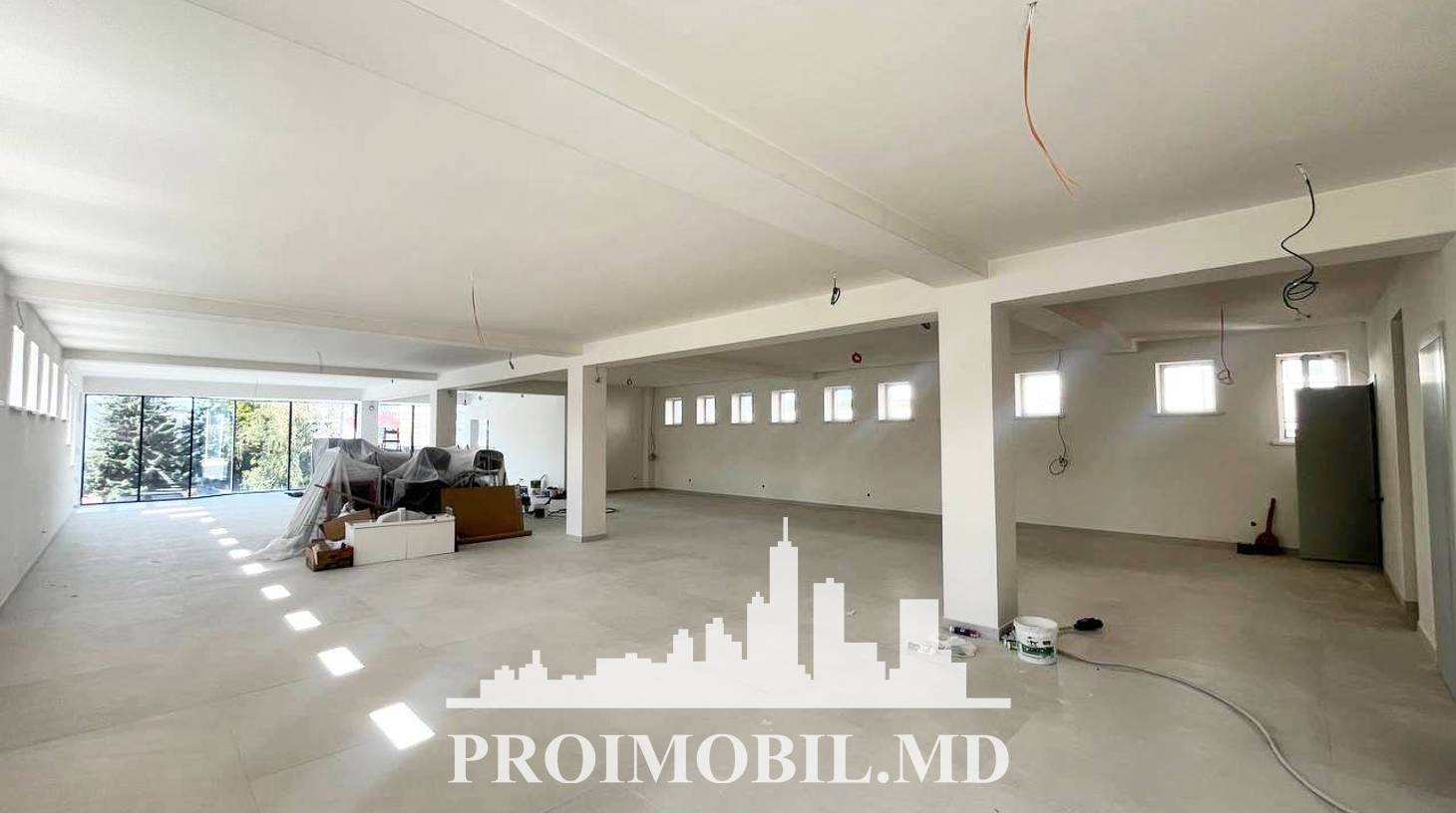 https://images.proimobil.md/UIBmEk0yAOjOIjJ0G5NjJOAP5IBEhH1GH9Iqm2I6lHk/watermark:0.75:so:0:30:0.39/resize:fill:1460:816:1/gravity:ce/bG9jYWw6Ly8vZXN0YXRlL2xyL2QwZGY2MTNmLTk5MzUtNDUzMi1iYTVhLWE0ODA0NzhkYjU0MS5qcGVn