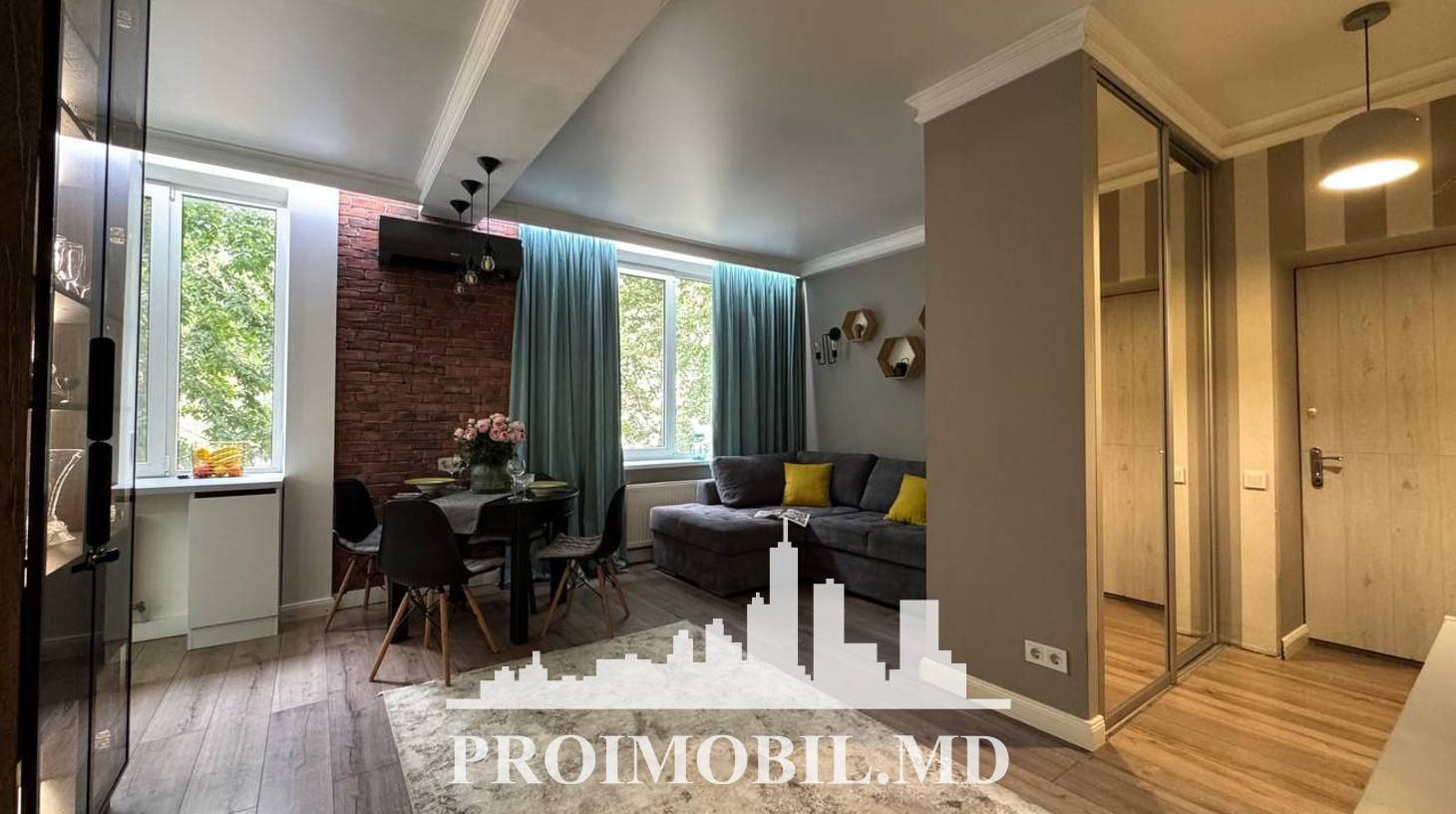 https://images.proimobil.md/UOLRzhZwZS-_tYo4PReZ3Rx07ELv4wjz9GMzpBICUFQ/watermark:0.75:so:0:30:0.39/resize:fill:1460:816:1/gravity:ce/bG9jYWw6Ly8vZXN0YXRlL2xyLzg1NjhkYTEzLWUxZjMtNGQ2YS1iZWVmLTliOWY5ZGQxY2VjNi5qcGVn