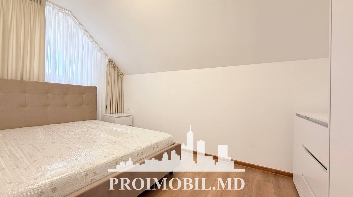 https://images.proimobil.md/UTBAiPYW_ZFZ5PEnKEkWX-x0dzqDpO7sLHIXhochRCY/watermark:0.75:so:0:30:0.39/resize:fill:1460:816:1/gravity:ce/bG9jYWw6Ly8vZXN0YXRlL2xyL2I3ZjdkOTg1LWQyMjEtNDc2ZS1iZjdkLWZlZjQwZDk1ZjkxNS5qcGVn