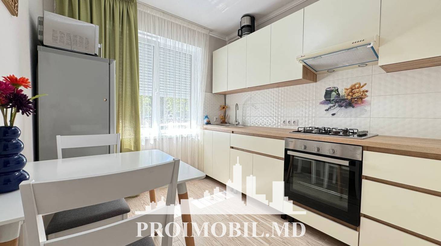 https://images.proimobil.md/UTVm_tqM-d-SA7tG1mBWpIS_7z0Eak1zLKAiyly4zls/watermark:0.75:so:0:30:0.39/resize:fill:1460:816:1/gravity:ce/bG9jYWw6Ly8vZXN0YXRlL2xyLzZmZGU1NzBlLTMwNTItNGQyNS1iNDMyLTM0N2U5YTIzMDk0ZS5qcGVn