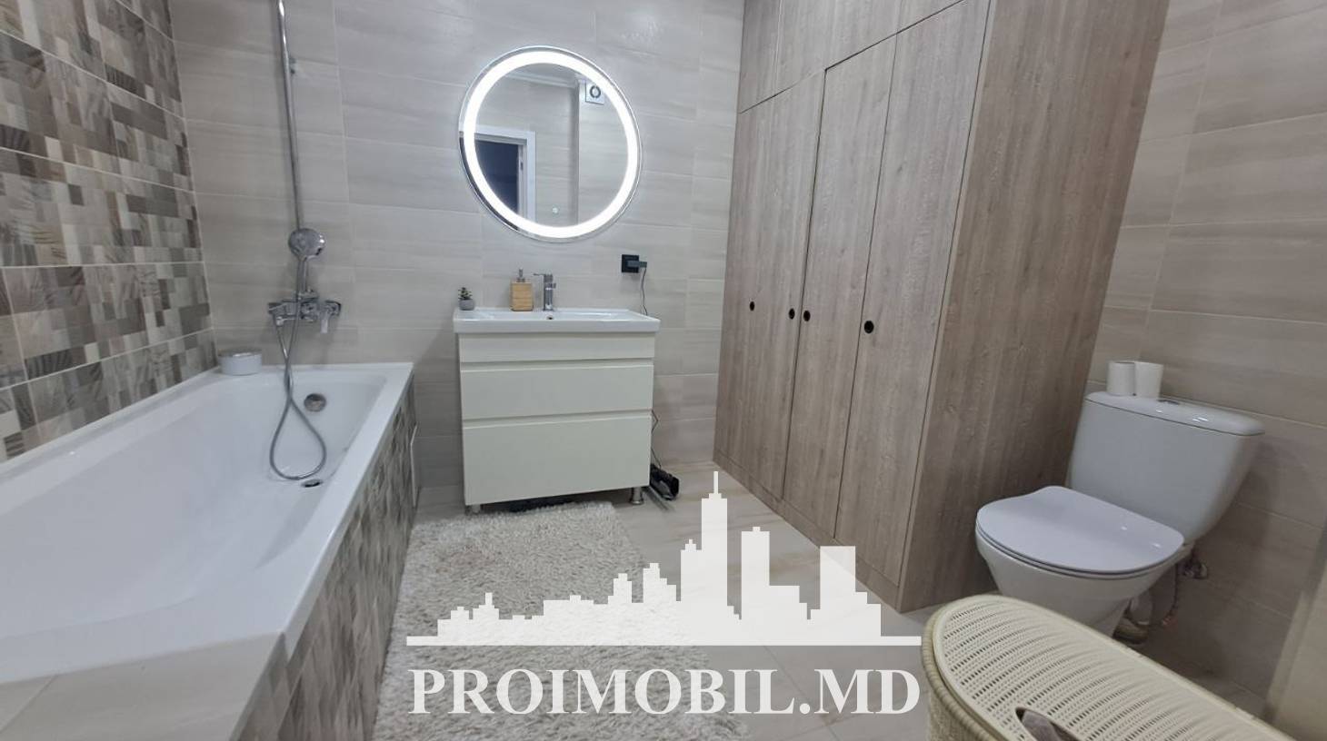 https://images.proimobil.md/UVP1dEKGN3X5GBK9VNuVyZuYViL9PwibkAu-HeKqC50/watermark:0.75:so:0:30:0.39/resize:fill:1460:816:1/gravity:ce/bG9jYWw6Ly8vZXN0YXRlL2xyLzFmOGY5YzllLTNhMDQtNGUzOC1hN2M2LTBmZDc4YmNiOGIwMS5qcGVn