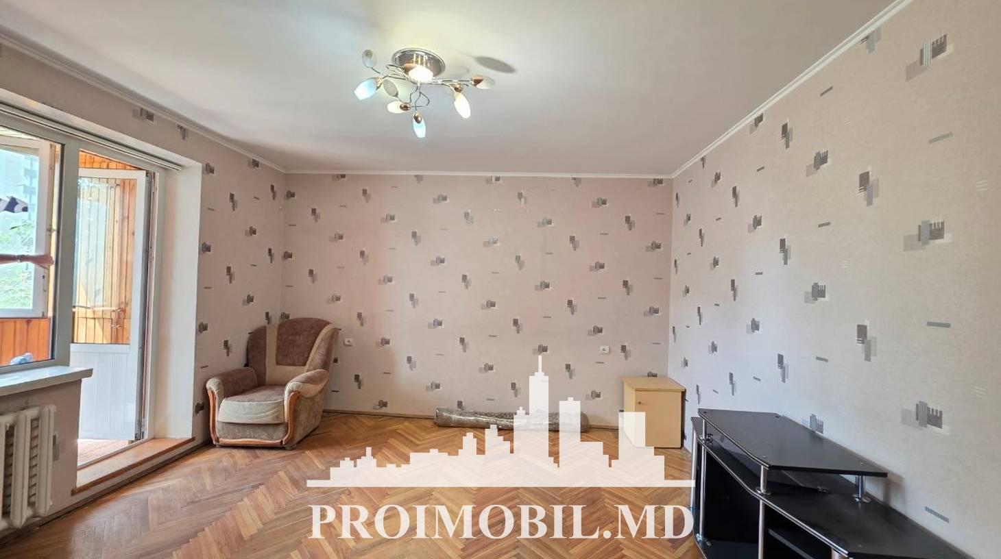 https://images.proimobil.md/UWX7XgWmWWTxOZfAZkthXVLQpP82Su2mf6qnGDJl6Y4/watermark:0.75:so:0:30:0.39/resize:fill:1460:816:1/gravity:ce/bG9jYWw6Ly8vZXN0YXRlL2xyLzQ4YmZiZDUwLTBlZTktNGIzYi1hOWM0LTU3MWYxMzA2ODM4My5qcGVn