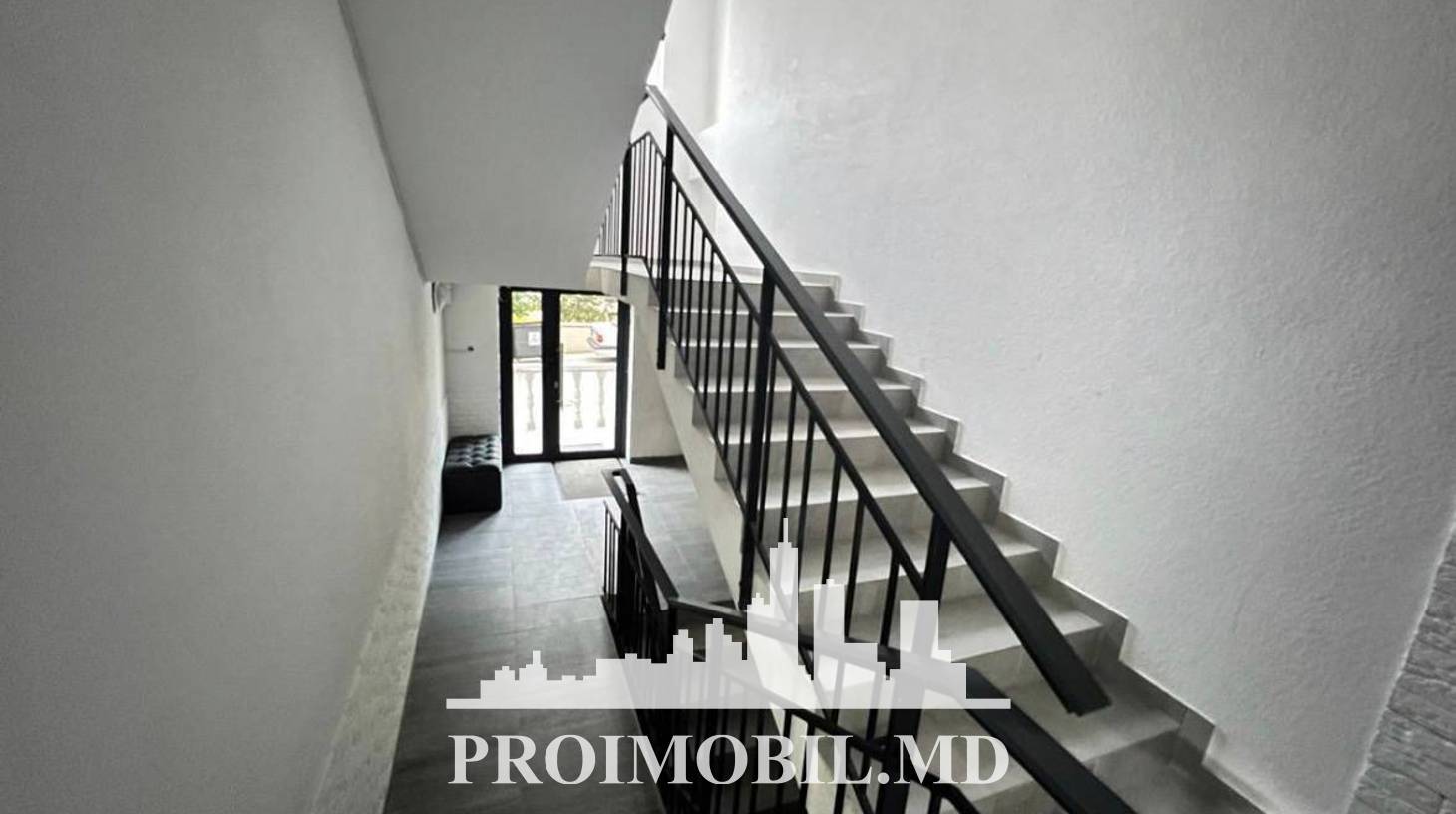 https://images.proimobil.md/UXaX1pOtW9r7fdTH3zfAR9R31XWqhn2_v4LjczhOmck/watermark:0.75:so:0:30:0.39/resize:fill:1460:816:1/gravity:ce/bG9jYWw6Ly8vZXN0YXRlL2xyLzIxNzcwZWExLWU1MzYtNDM4NS04NzJlLTQwYzQ5NjRkNjllNi5qcGVn