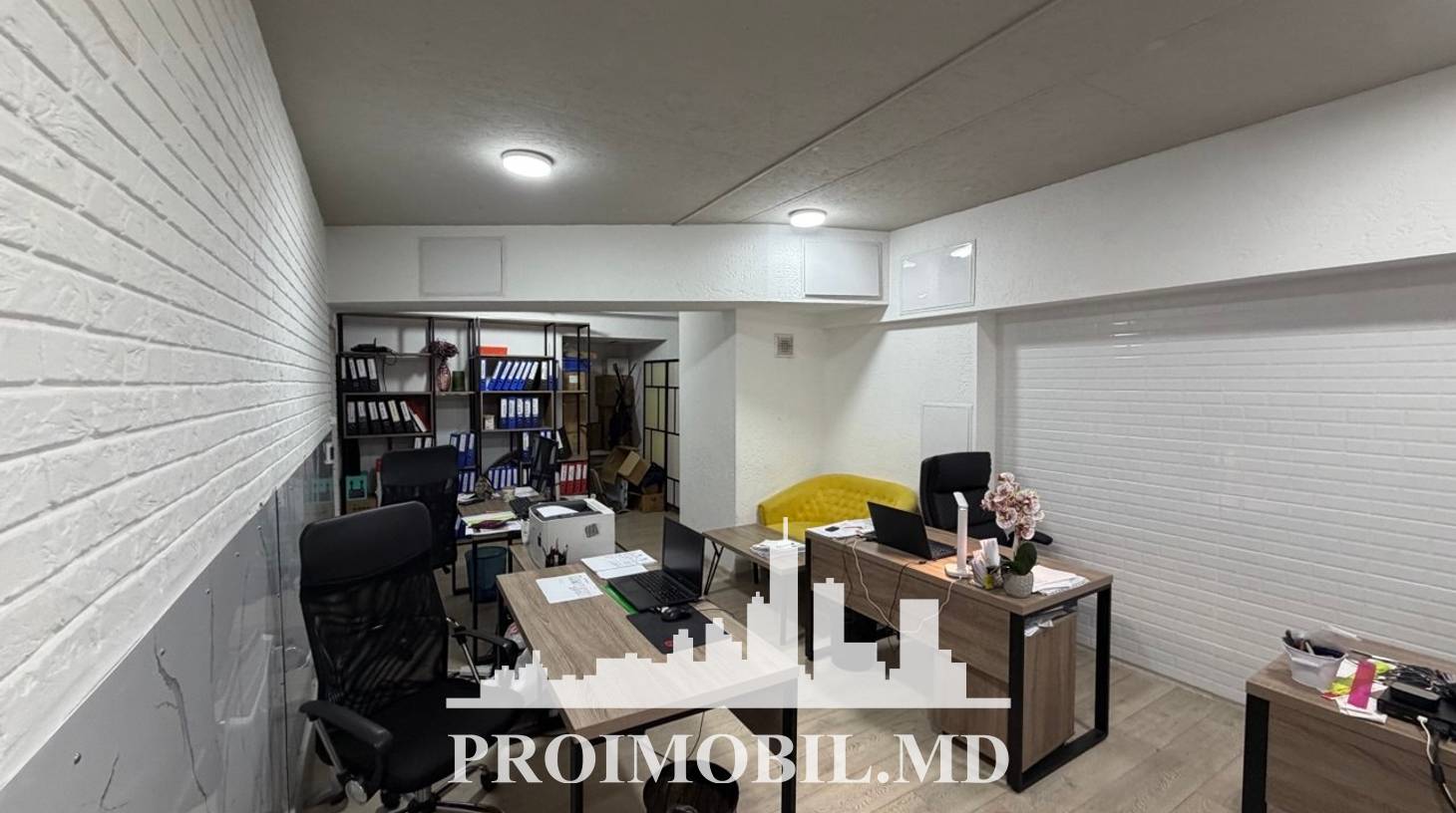 https://images.proimobil.md/U_Mwr8X2l1uVoueGMPG8KLyId-xJet9kEBUTZT_SUlw/watermark:0.75:so:0:30:0.39/resize:fill:1460:816:1/gravity:ce/bG9jYWw6Ly8vZXN0YXRlL2xyLzlhNThmNDI1LWJiOWItNDQxOS04MmUzLWM2NmI3NzhhZmUzNS5qcGVn