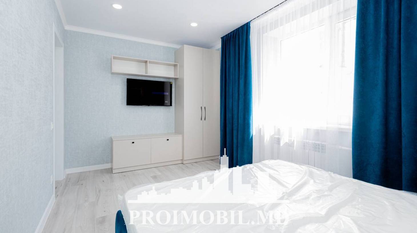 https://images.proimobil.md/Uc-PKTuZXdOkKT6z4XO4BpkQyCse9w1RNLB8WIx_29A/watermark:0.75:so:0:30:0.39/resize:fill:1460:816:1/gravity:ce/bG9jYWw6Ly8vZXN0YXRlL2xyLzM5NjZiYmQ1LTMyNDktNGZjMC05MTQzLWY0ODkxMmEwYTZiNC5qcGVn