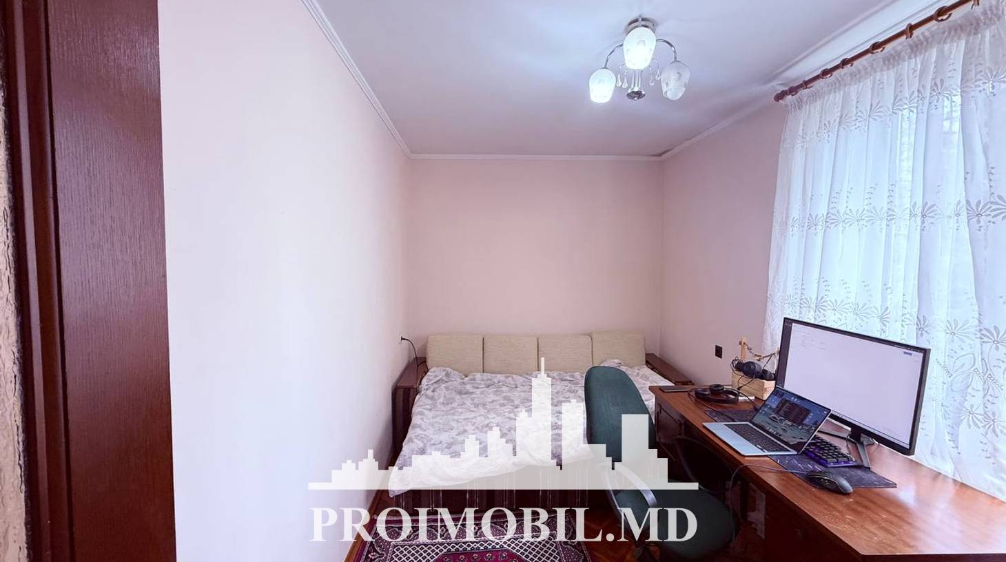https://images.proimobil.md/Ue7q0vN9dadiGo35ZraLhvIU8biheTCUZElyDyqFnk4/watermark:0.75:so:0:30:0.39/resize:fill:1460:816:1/gravity:ce/bG9jYWw6Ly8vZXN0YXRlL2xyL2Y1MjEwNDM4LTc1NzQtNDQ0My05MzQ3LTM1ZTk2NDJjZDc1Mi5qcGVn