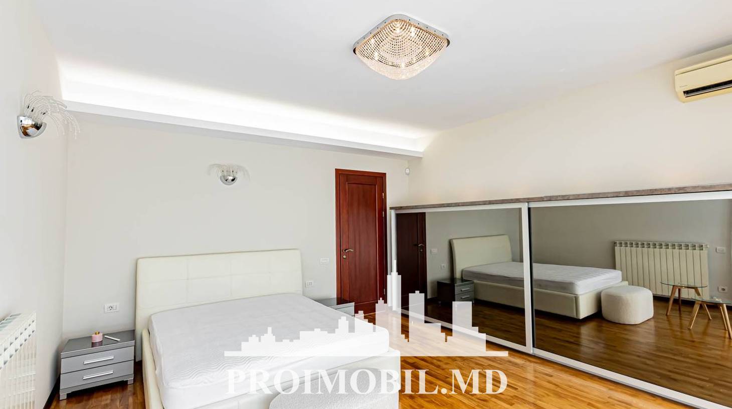 https://images.proimobil.md/UeODZvzR-_ATVa5V9Bp5y-vWGiZ6ULoZIxUZvdWdowk/watermark:0.75:so:0:30:0.39/resize:fill:1460:816:1/gravity:ce/bG9jYWw6Ly8vZXN0YXRlL2xyLzZkYTI2NTc3LTA4YjUtNGRlMC05OWZmLTA3MjU3YjQzZTU5Yi5qcGVn