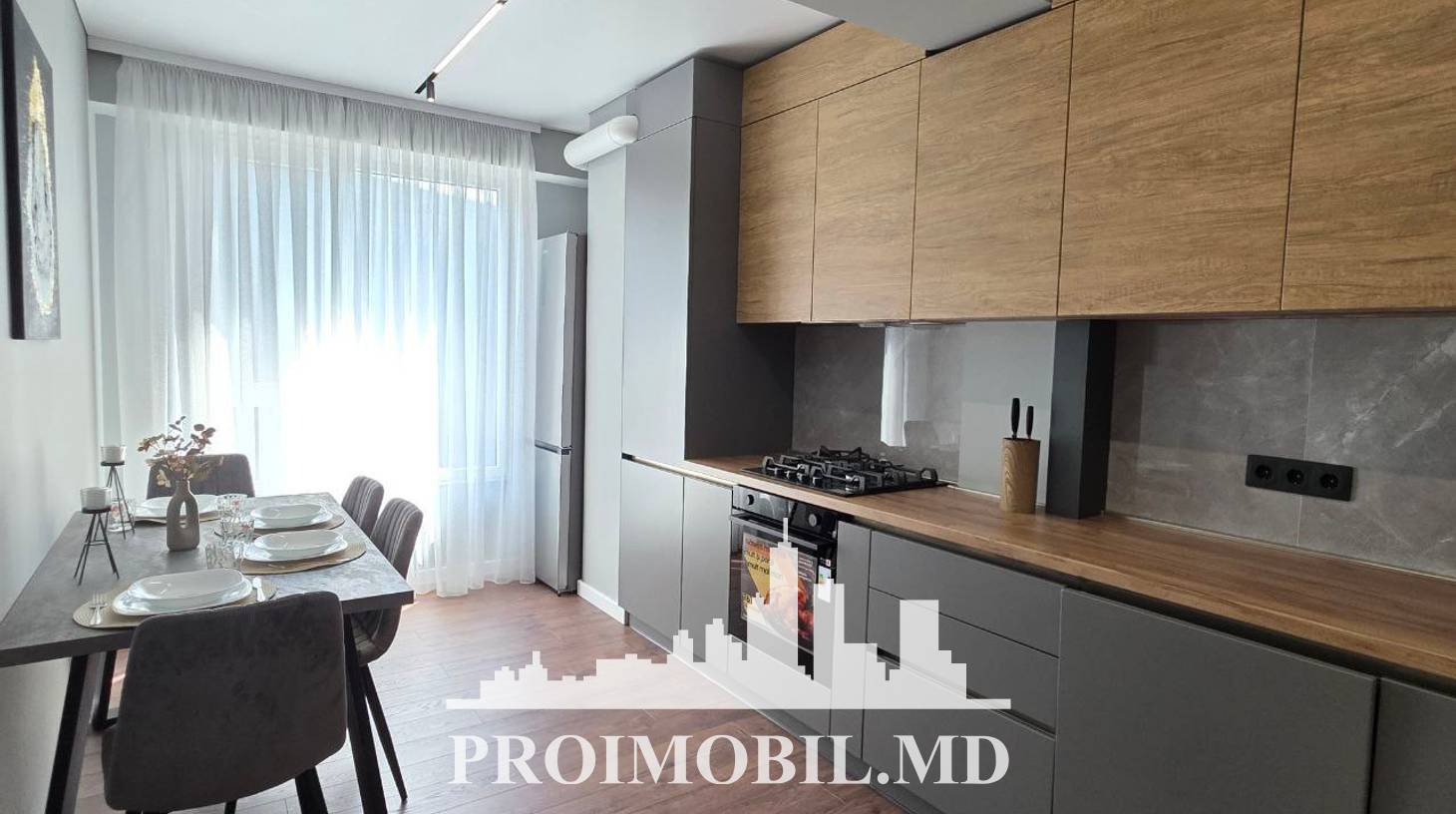 https://images.proimobil.md/UfzDU1EZ1Y2a91Nq6JMy86uxj_TXEdqr7M147nxe1wE/watermark:0.75:so:0:30:0.39/resize:fill:1460:816:1/gravity:ce/bG9jYWw6Ly8vZXN0YXRlL2xyLzllMDNjNWU5LTJjY2YtNDA0Zi1iNTdhLThlOWM5Y2IyNzhlZi5qcGVn