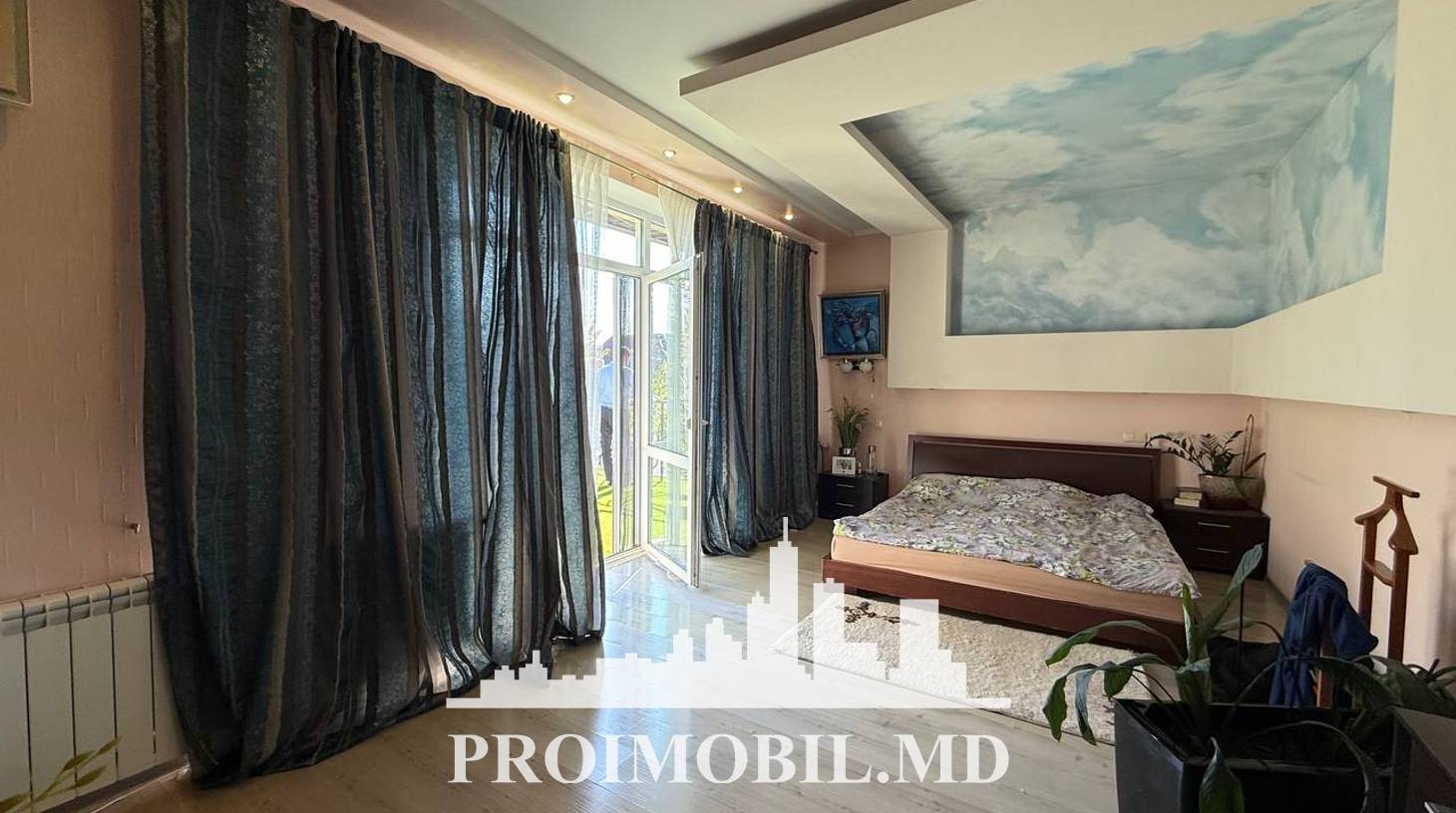 https://images.proimobil.md/Ug3jZw0dlQktvOp_P0LGAtmdLEh7xV_qMLf8b6A03U0/watermark:0.75:so:0:30:0.39/resize:fill:1460:816:1/gravity:ce/bG9jYWw6Ly8vZXN0YXRlL2xyLzg0ZDAwOWIyLTE3ZWQtNDllNS1hNGMyLTNiMDYxM2QzZjY5MC5qcGVn