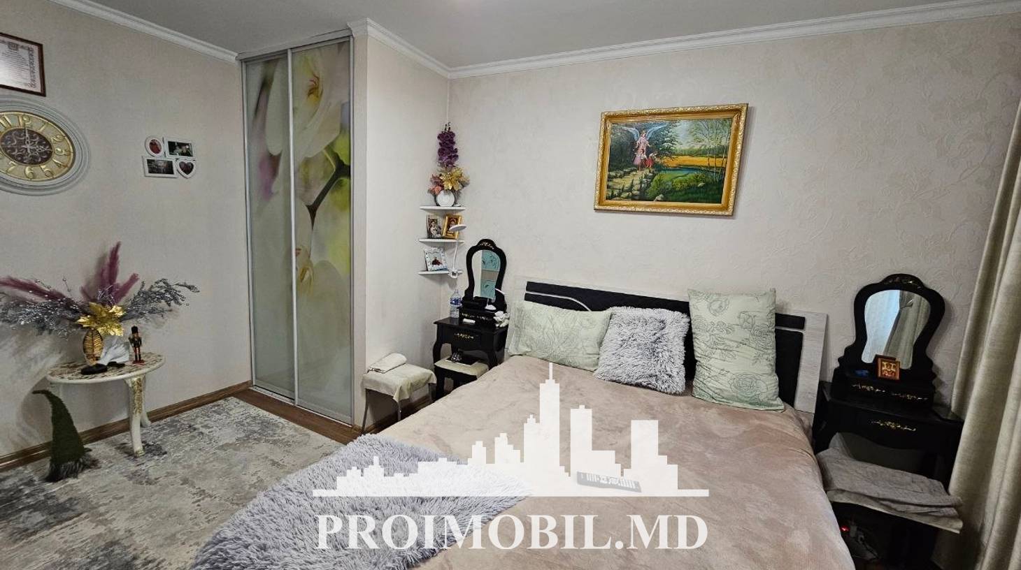 https://images.proimobil.md/UgMy3peI5xljU7-zmkJNOl93K0L0cz6Cq-V19Dmg5F8/watermark:0.75:so:0:30:0.39/resize:fill:1460:816:1/gravity:ce/bG9jYWw6Ly8vZXN0YXRlL2xyLzcwMTBiN2Y1LTI3YmYtNDMwYS1hNmFlLTYzY2I4NTJjNGQxMy5qcGVn