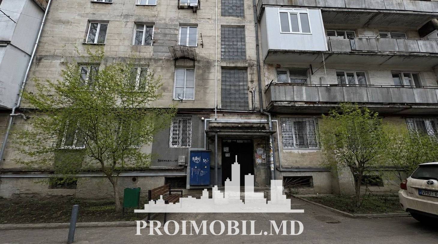 https://images.proimobil.md/Uio56h2OvjhZ2wqAIiHI7SJvJjRHleTQThgGBVF9m54/watermark:0.75:so:0:30:0.39/resize:fill:1460:816:1/gravity:ce/bG9jYWw6Ly8vZXN0YXRlL2xyLzk3MTM3MzEzLTg1ODItNDM1Yi1iZmIxLTM5ZTMxNGEwZjIxMy5qcGVn