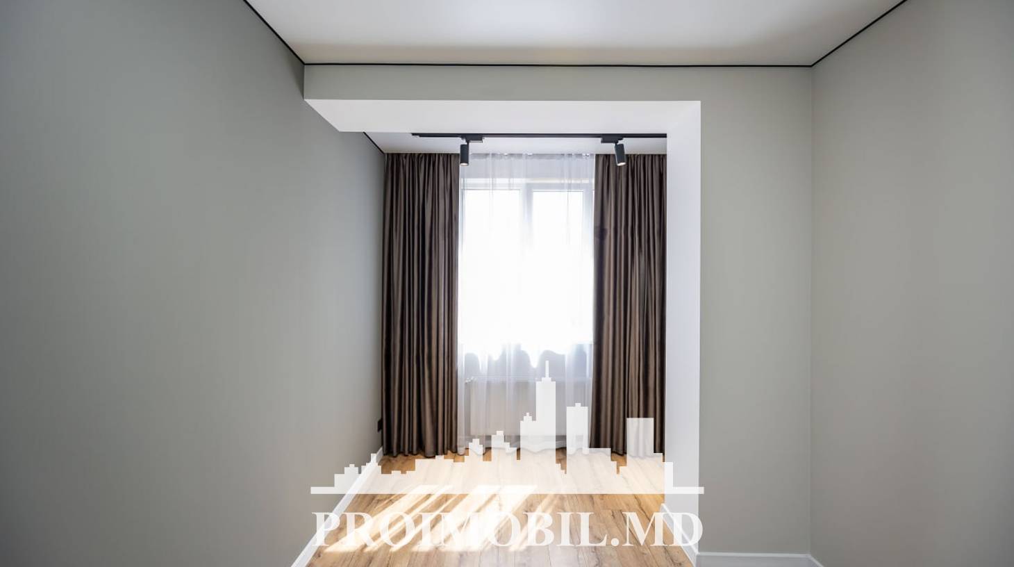 https://images.proimobil.md/Ul9ID2091Ls1JVqpn4bsSrIQJRp1VzVTcv3mgphzZvE/watermark:0.75:so:0:30:0.39/resize:fill:1460:816:1/gravity:ce/bG9jYWw6Ly8vZXN0YXRlL2xyLzIwMGFhMzg0LTE4ZDAtNDMxMC04YWMzLTg3MzRjNTI3NTNmYy5qcGVn