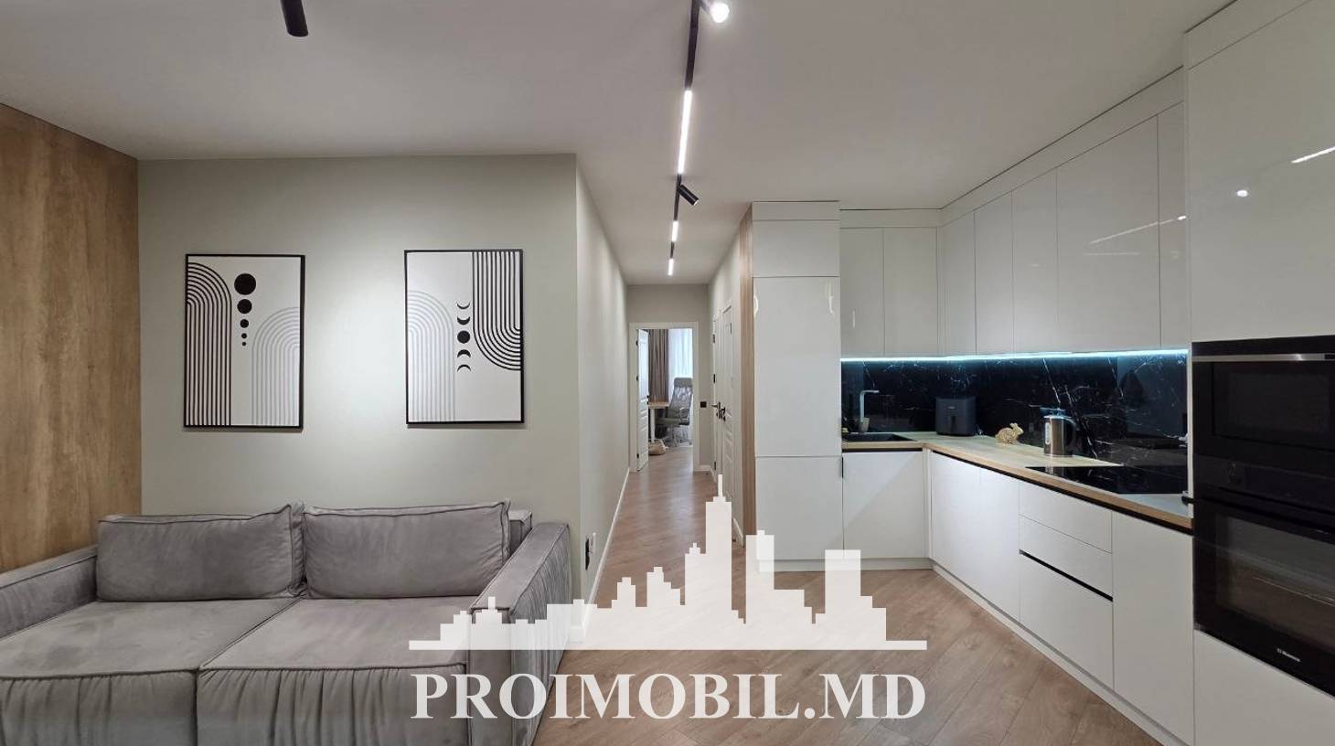 https://images.proimobil.md/Un2UHbwm621yDAf03ZrK4sg7nn56lIMfddCHW00Y11o/watermark:0.75:so:0:30:0.39/resize:fill:1460:816:1/gravity:ce/bG9jYWw6Ly8vZXN0YXRlL2xyL2UwZDIzNDhmLWEwZGItNDUzYS05ZmU1LWU1NDM3NTRiMmRhYy5qcGVn